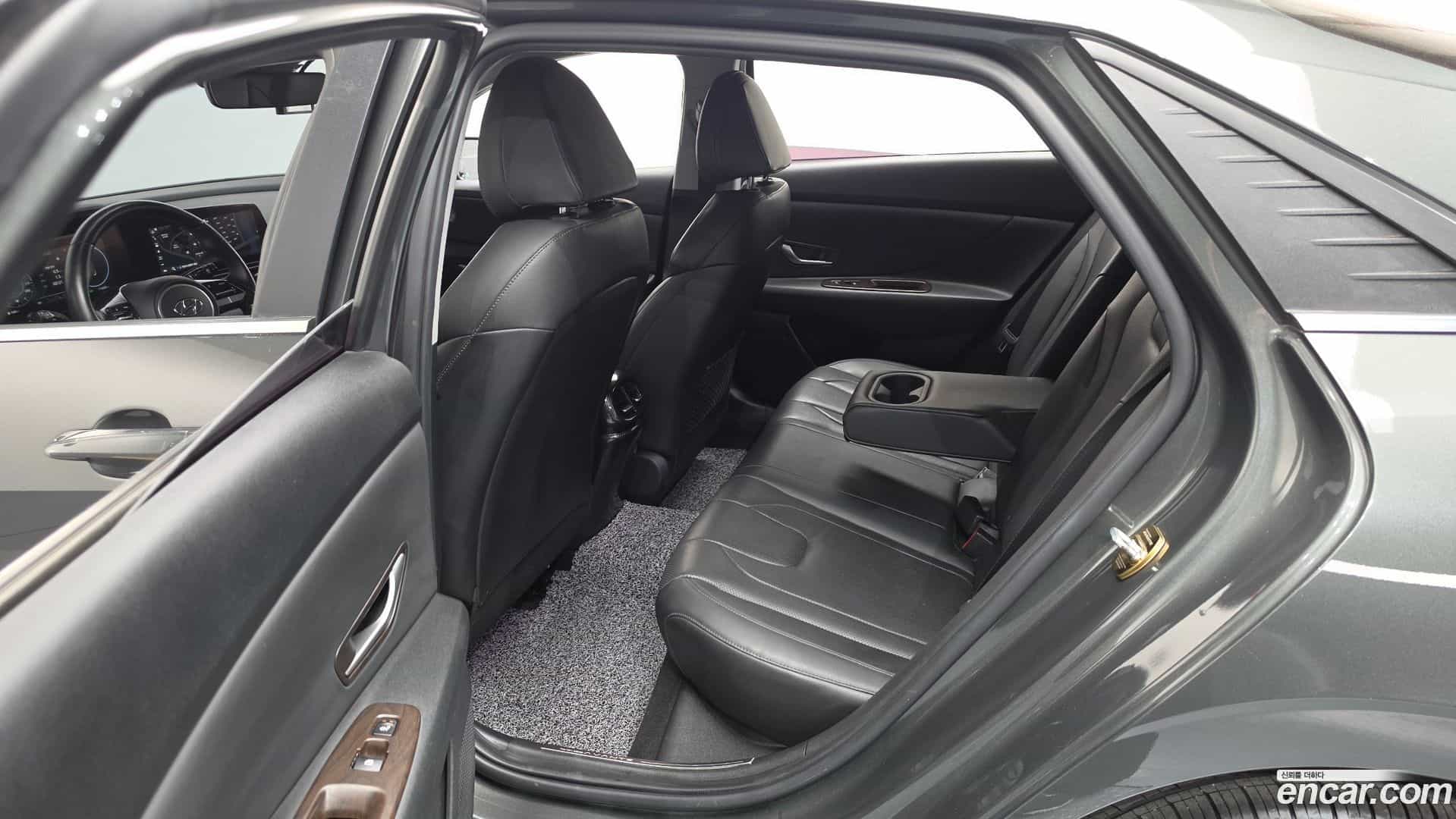 AVANTE Hyundai 2020.10-OPTION-015
