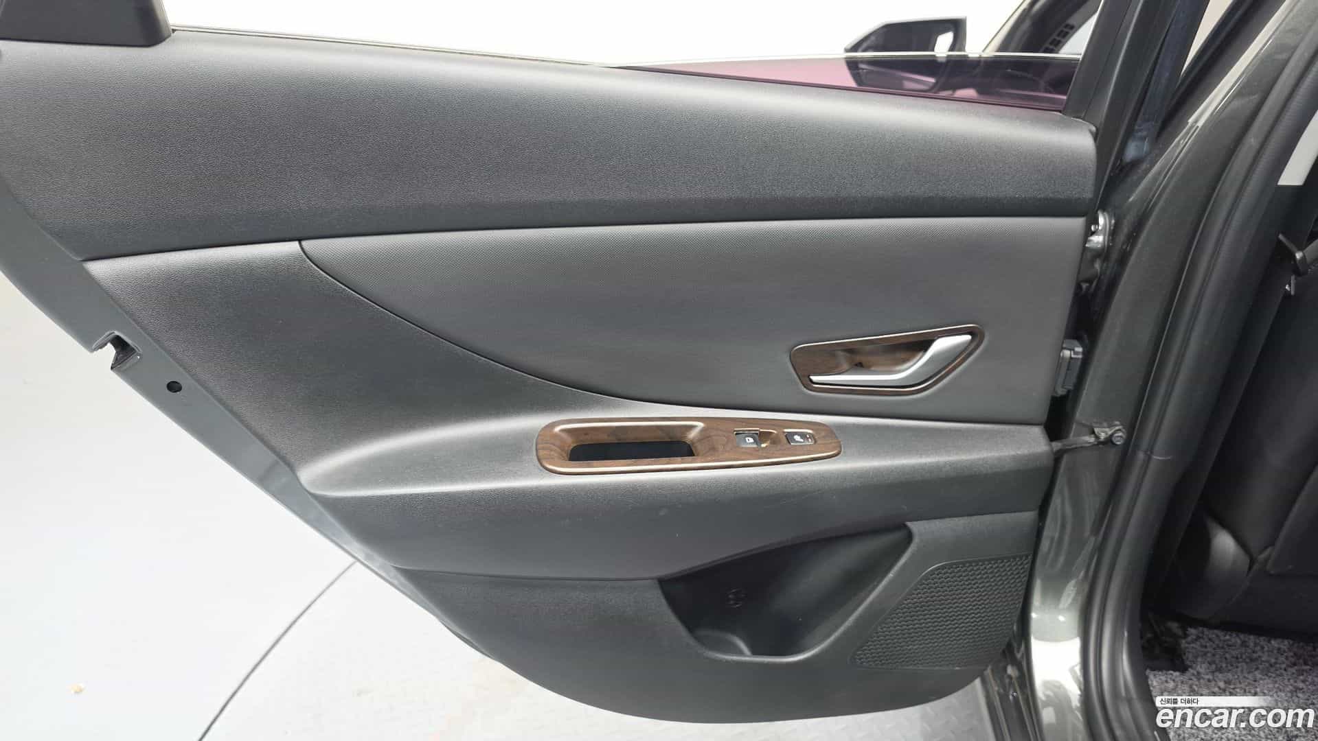 AVANTE Hyundai 2020.10-INNER-035