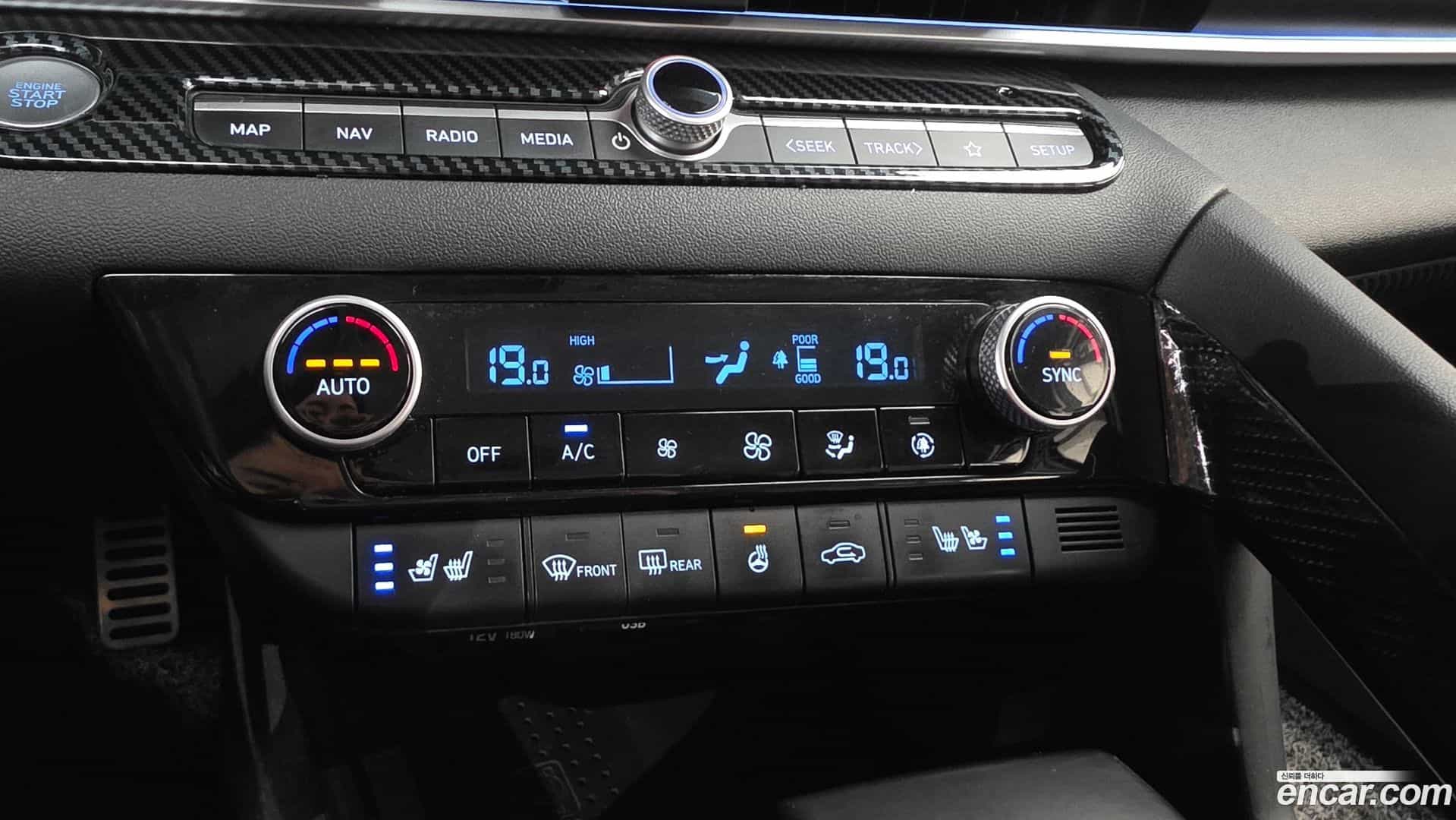 AVANTE Hyundai 2020.10-OPTION-040