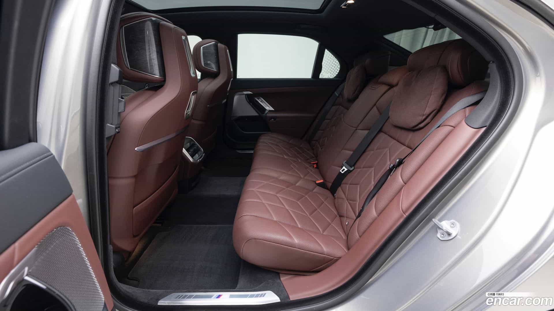 7-Series BMW 2024.0-OPTION-015