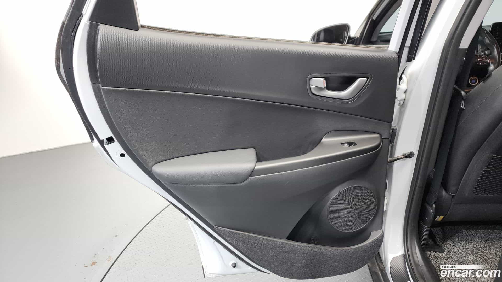 Kona Hyundai 2019.11-INNER-035