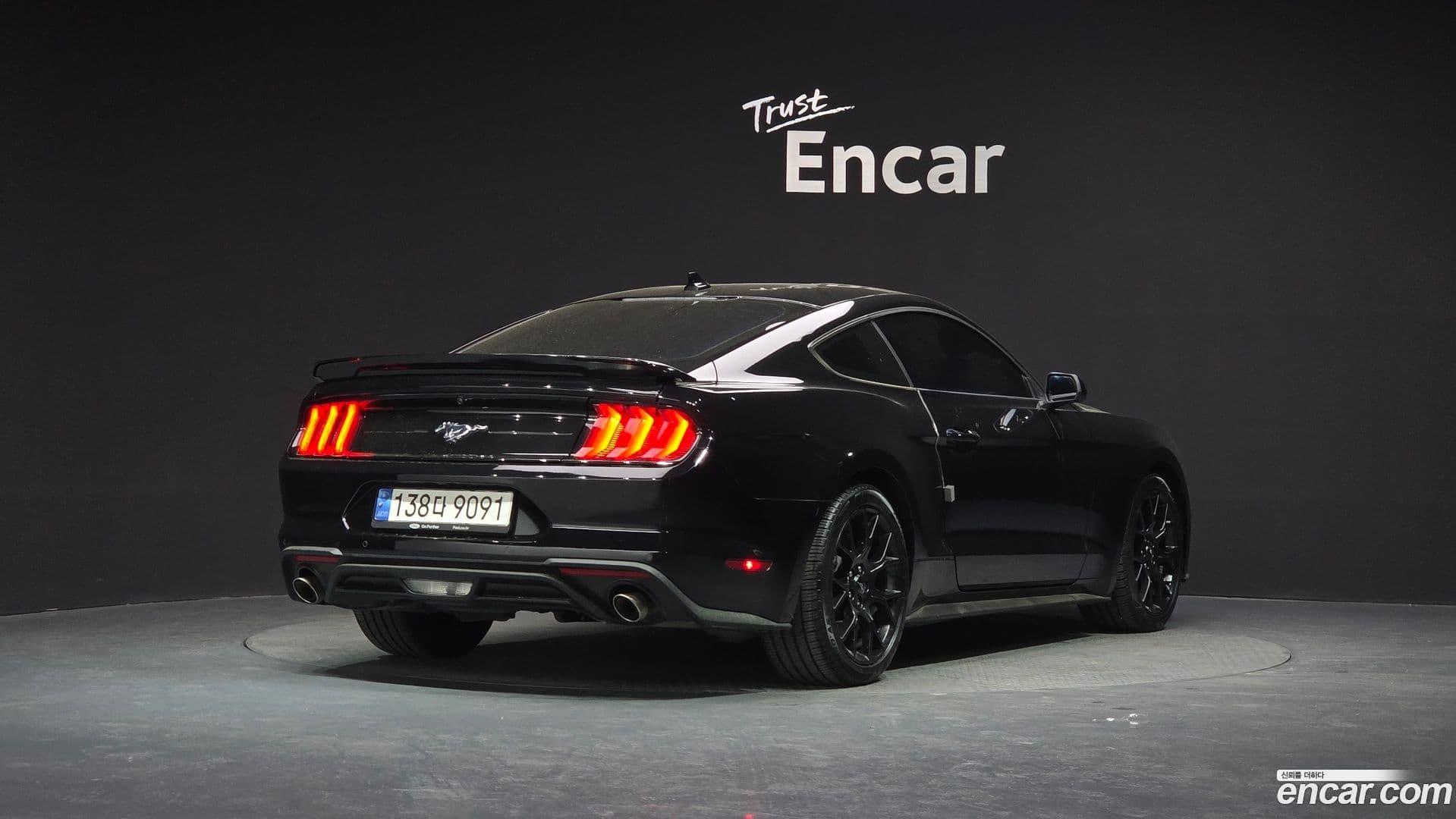 Main__Slider__Photo:Mustang Ford 2021.10-1