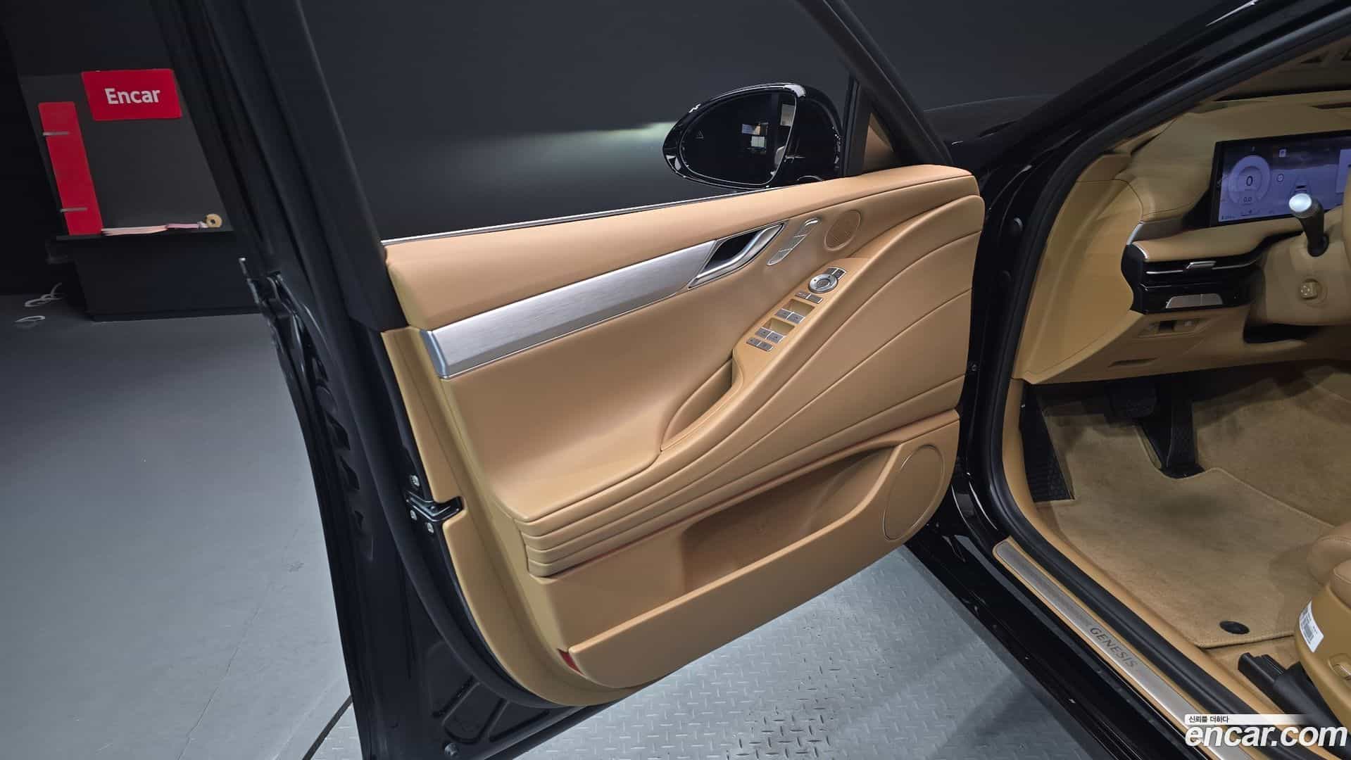 G80 Genesis 2025.2-INNER-034