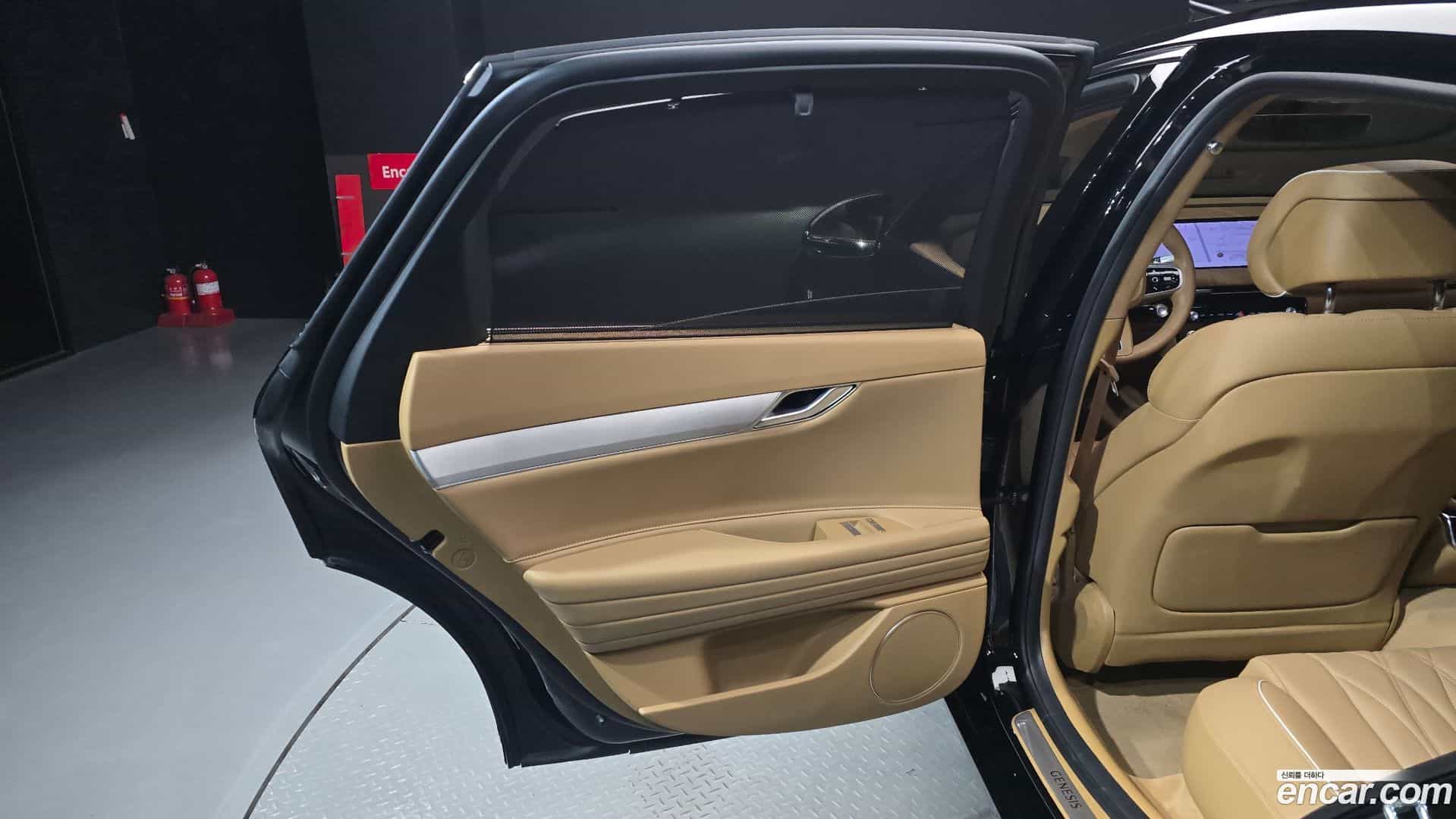 G80 Genesis 2025.2-INNER-035