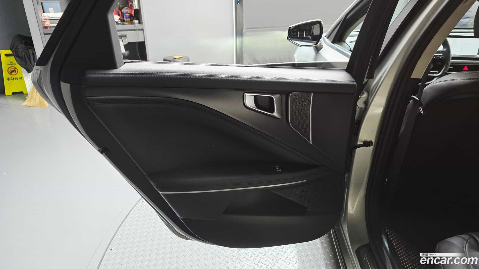 K8 Kia 2025.11-INNER-035