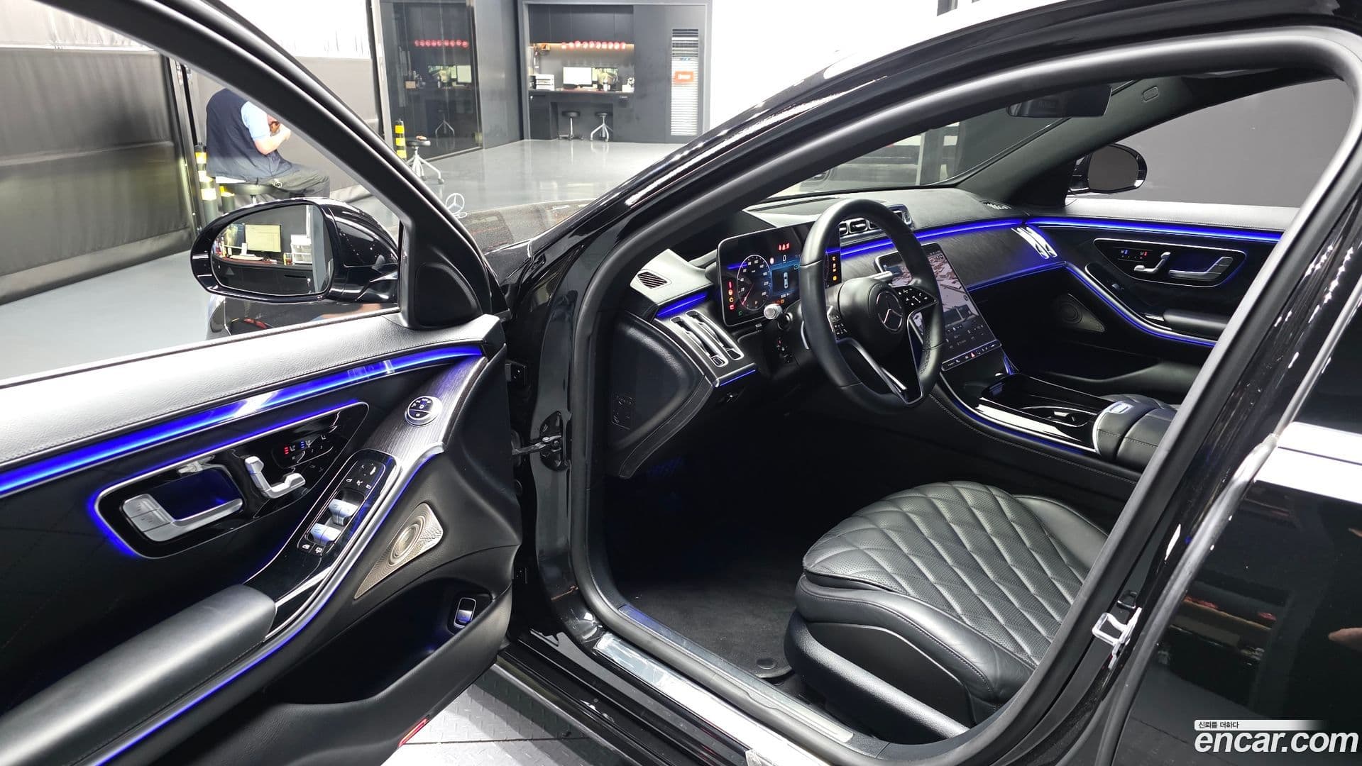 Main__Slider__Photo:S-Class Mercedes-Benz 2021.9-9