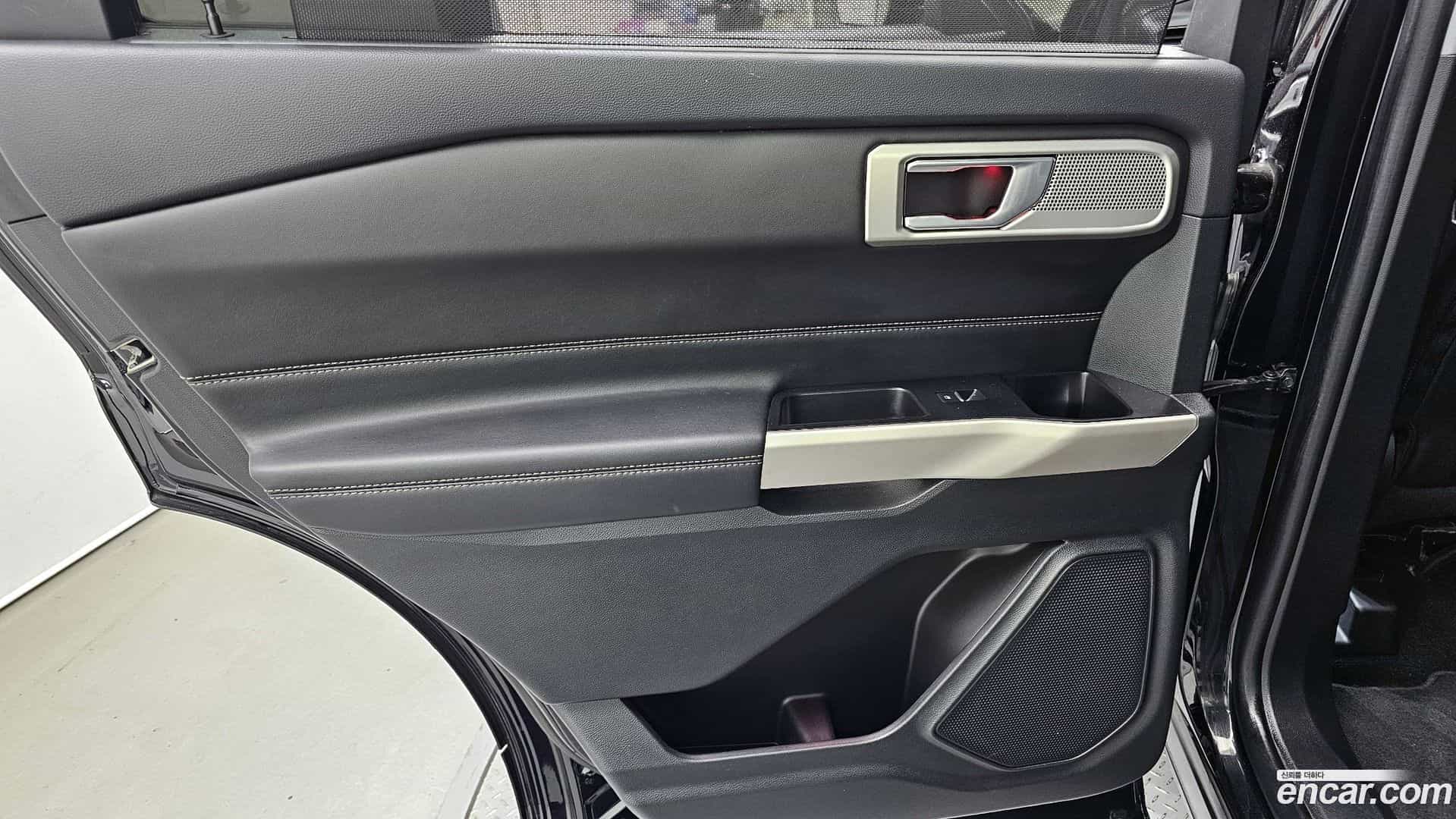 Explorer Ford 2023.11-INNER-035