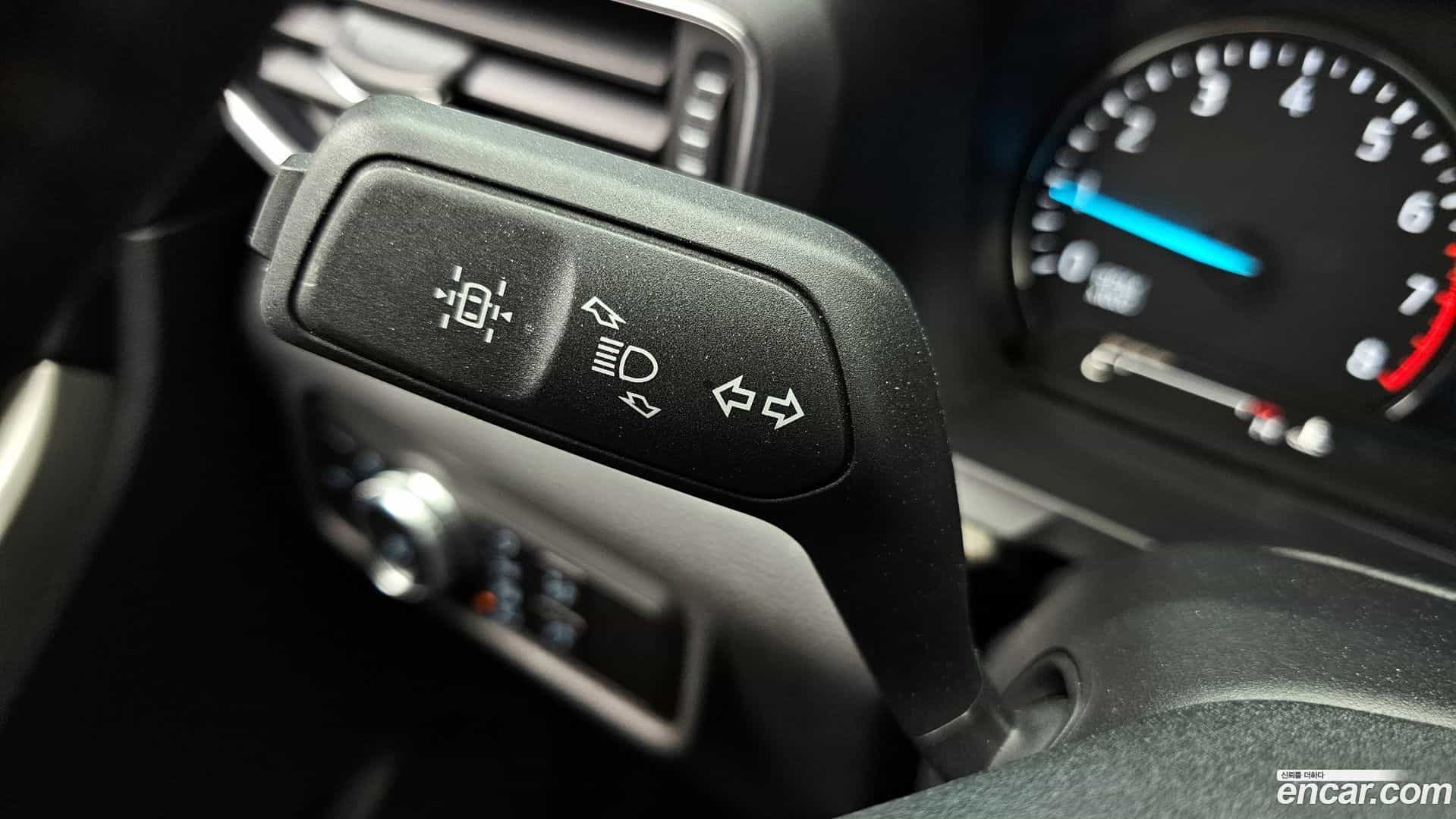 Explorer Ford 2023.11-OPTION-041