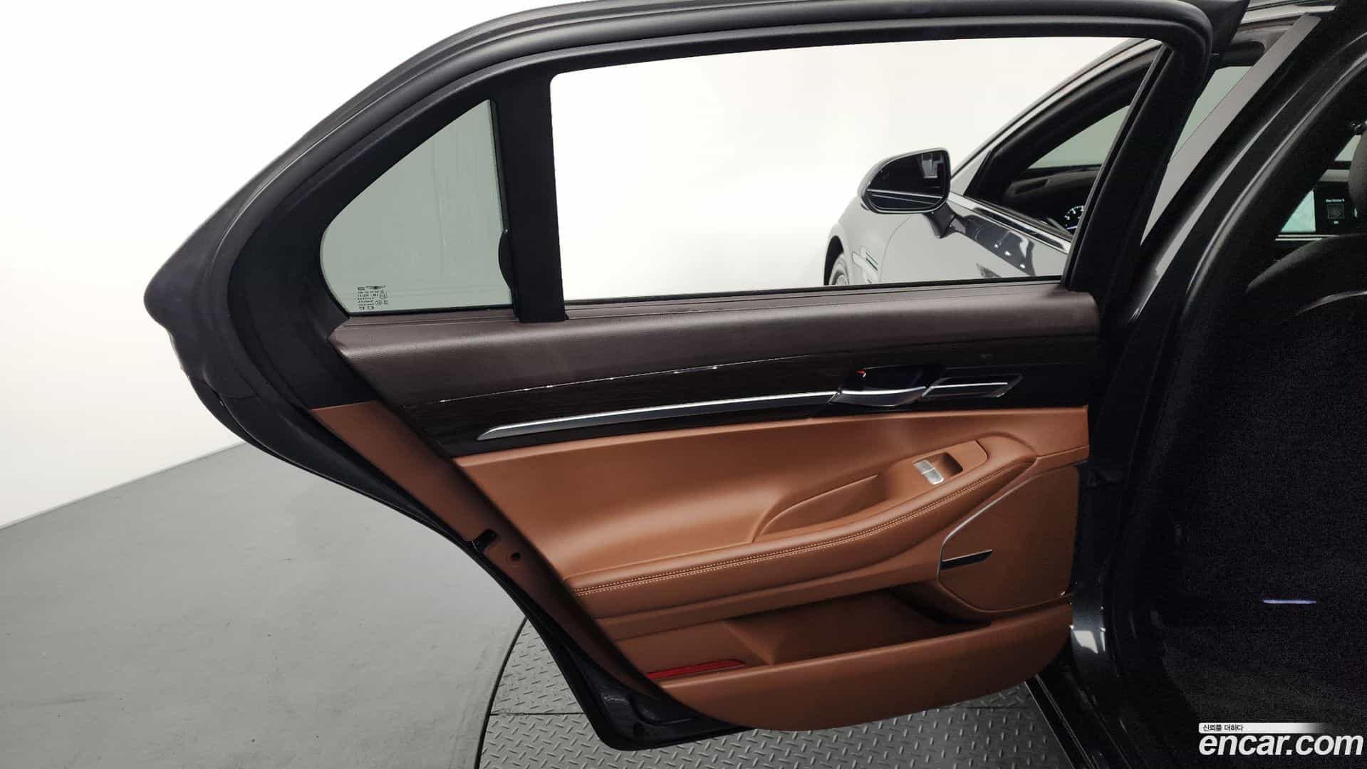 G90 Genesis 2021.4-INNER-035