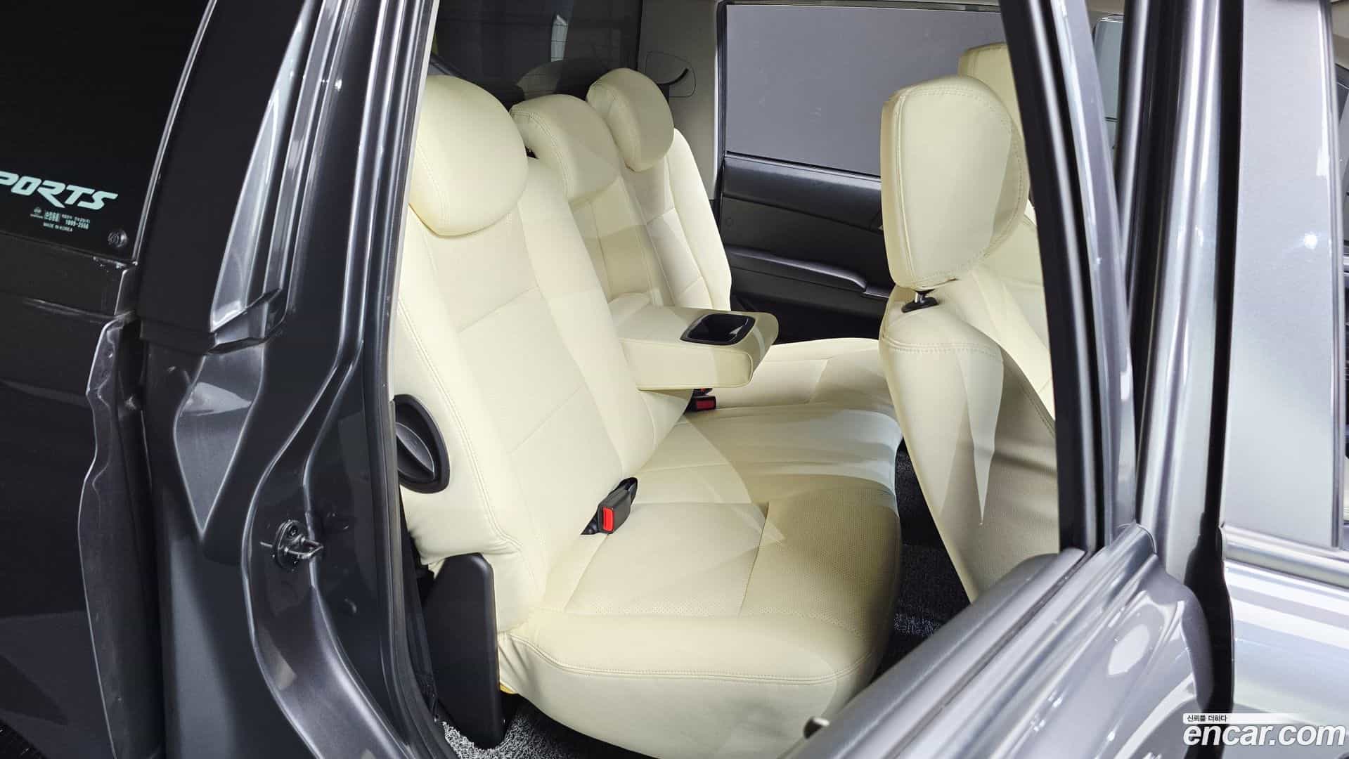 KORANDO KG Mobility 2017.2-INNER-036