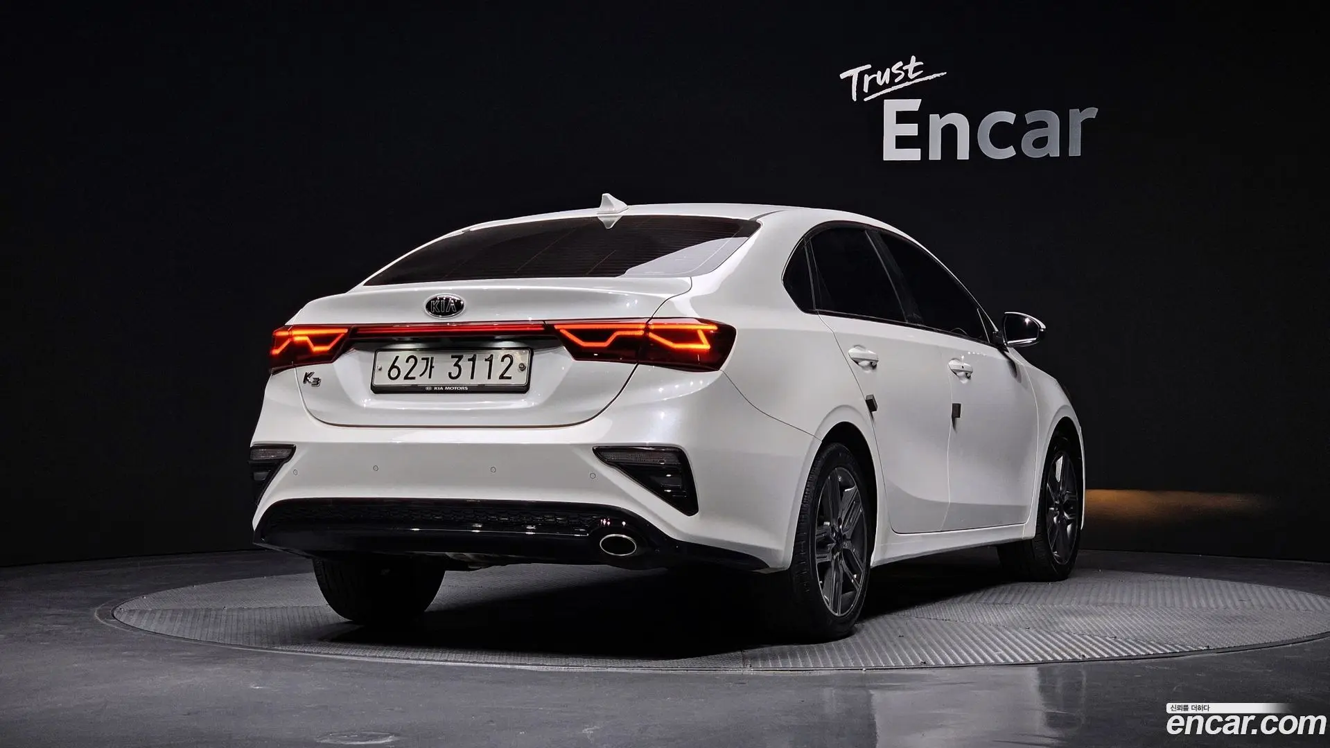 Main__Slider__Photo:K3 Kia 2018.2-1