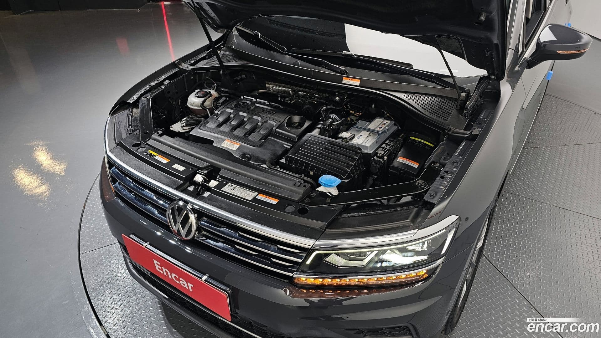 Main__Slider__Photo:Tiguan Volkswagen 2018.5-5