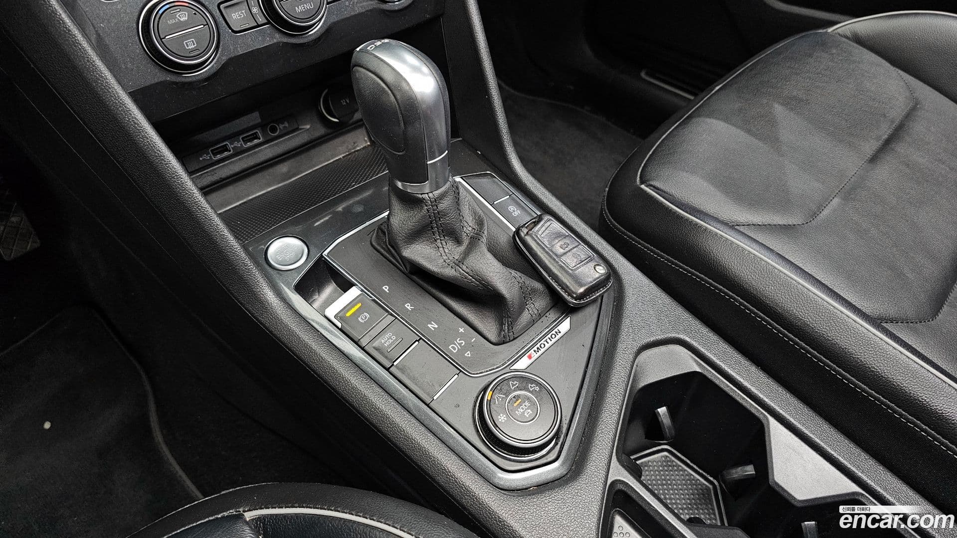 Main__Slider__Photo:Tiguan Volkswagen 2018.5-8