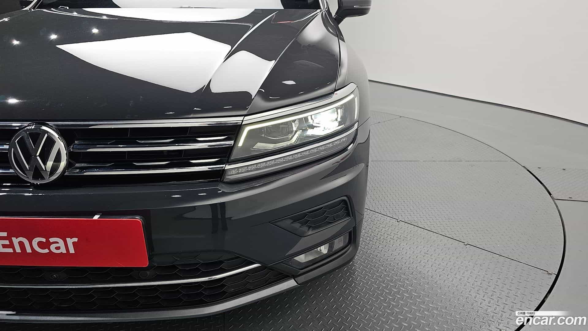 Tiguan Volkswagen 2018.5-OUTER-032