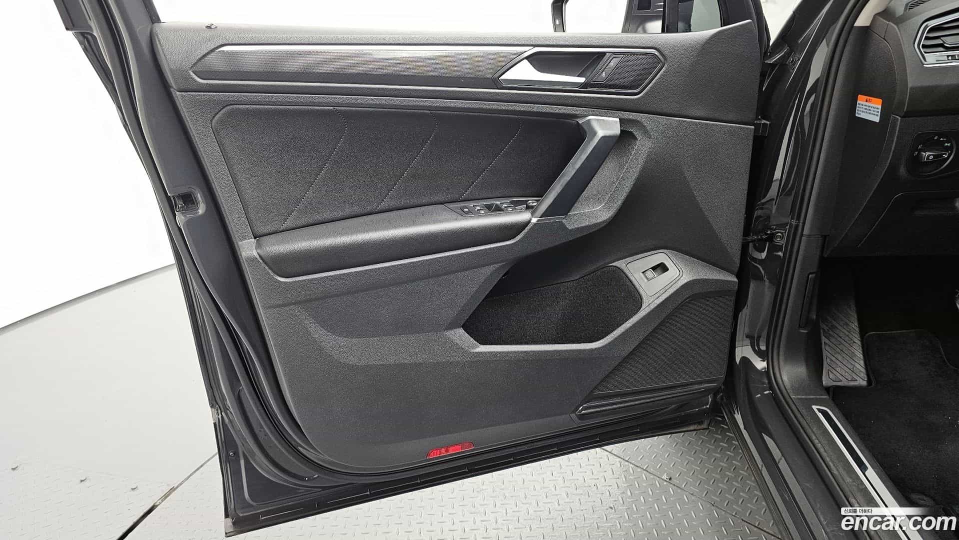 Tiguan Volkswagen 2018.5-INNER-034