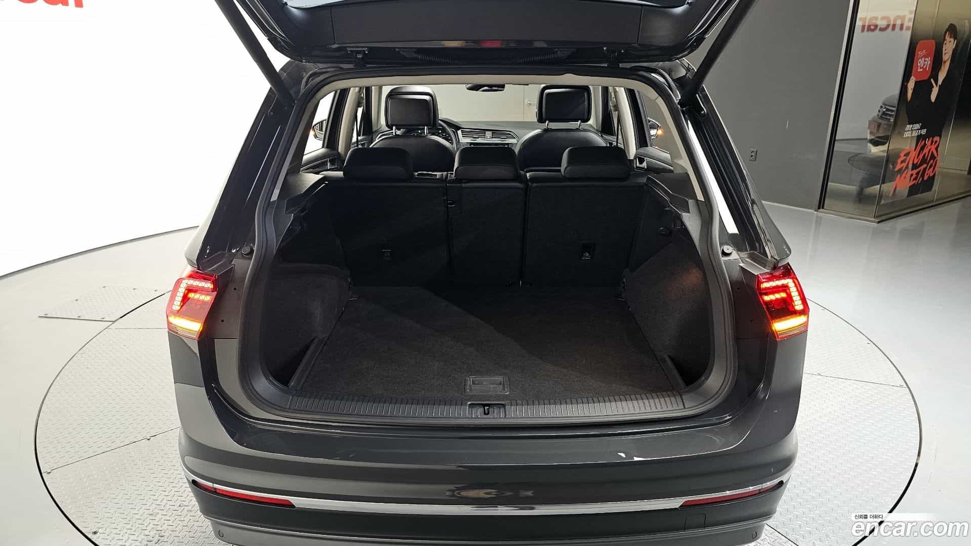 Tiguan Volkswagen 2018.5-OPTION-048