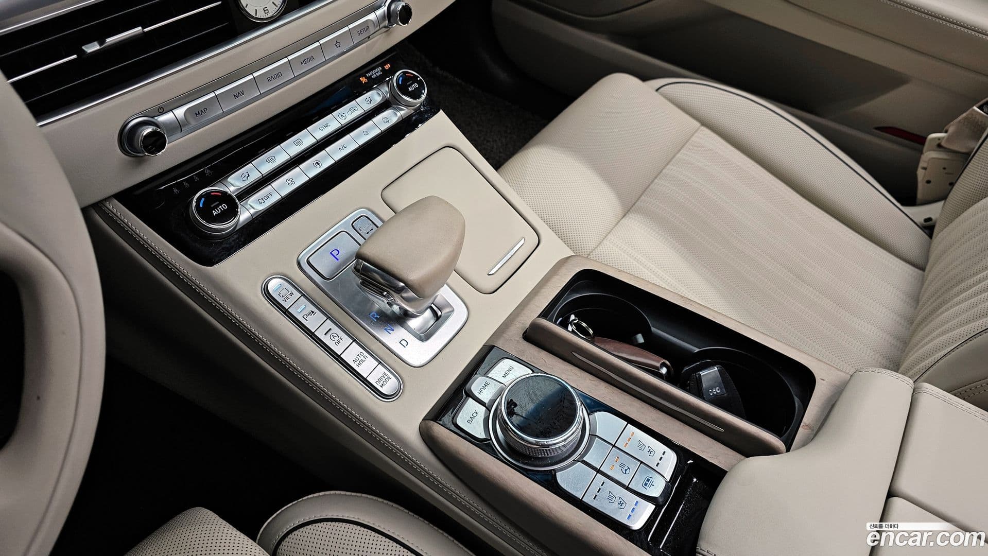 Main__Slider__Photo:G90 Genesis 2021.0-8