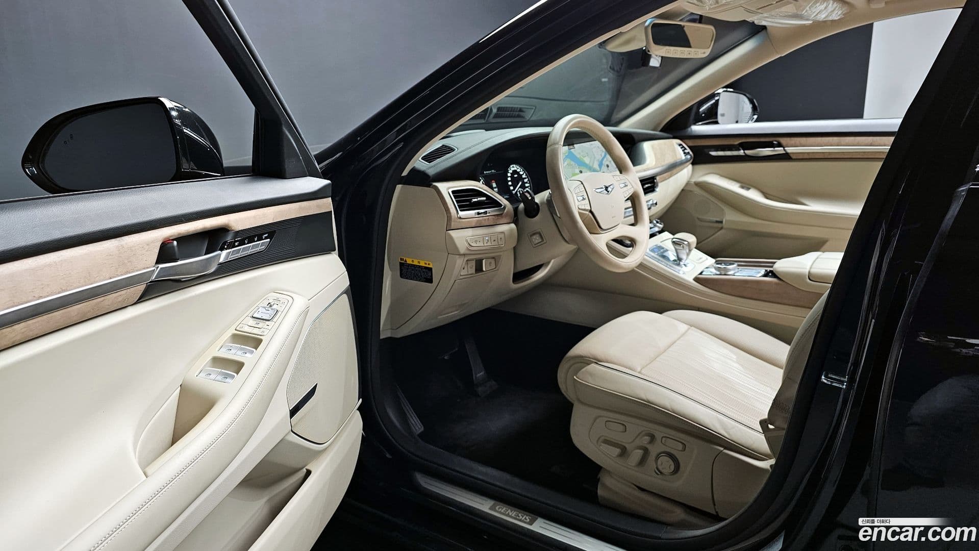 Main__Slider__Photo:G90 Genesis 2021.0-9