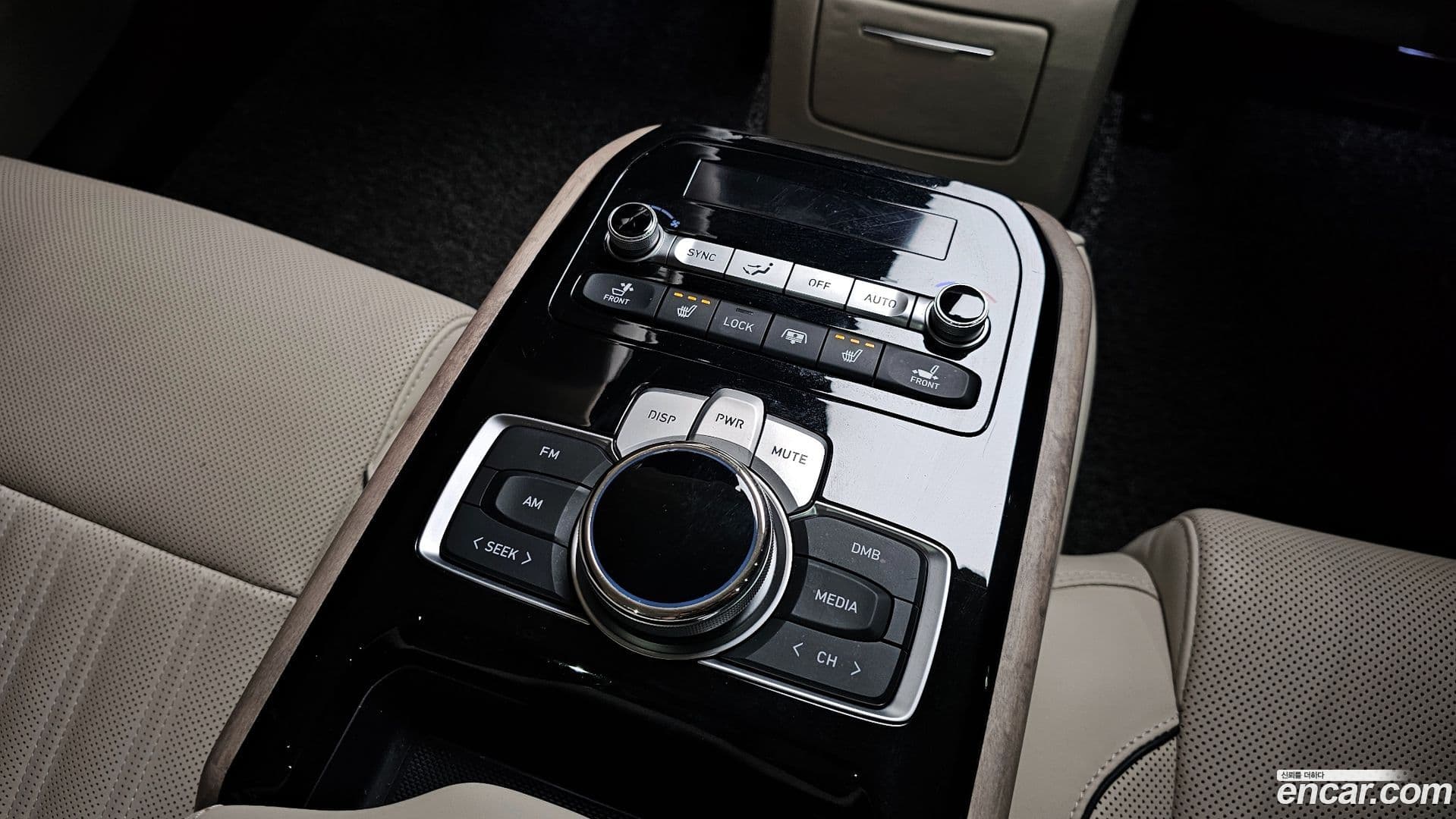 Main__Slider__Photo:G90 Genesis 2021.0-18