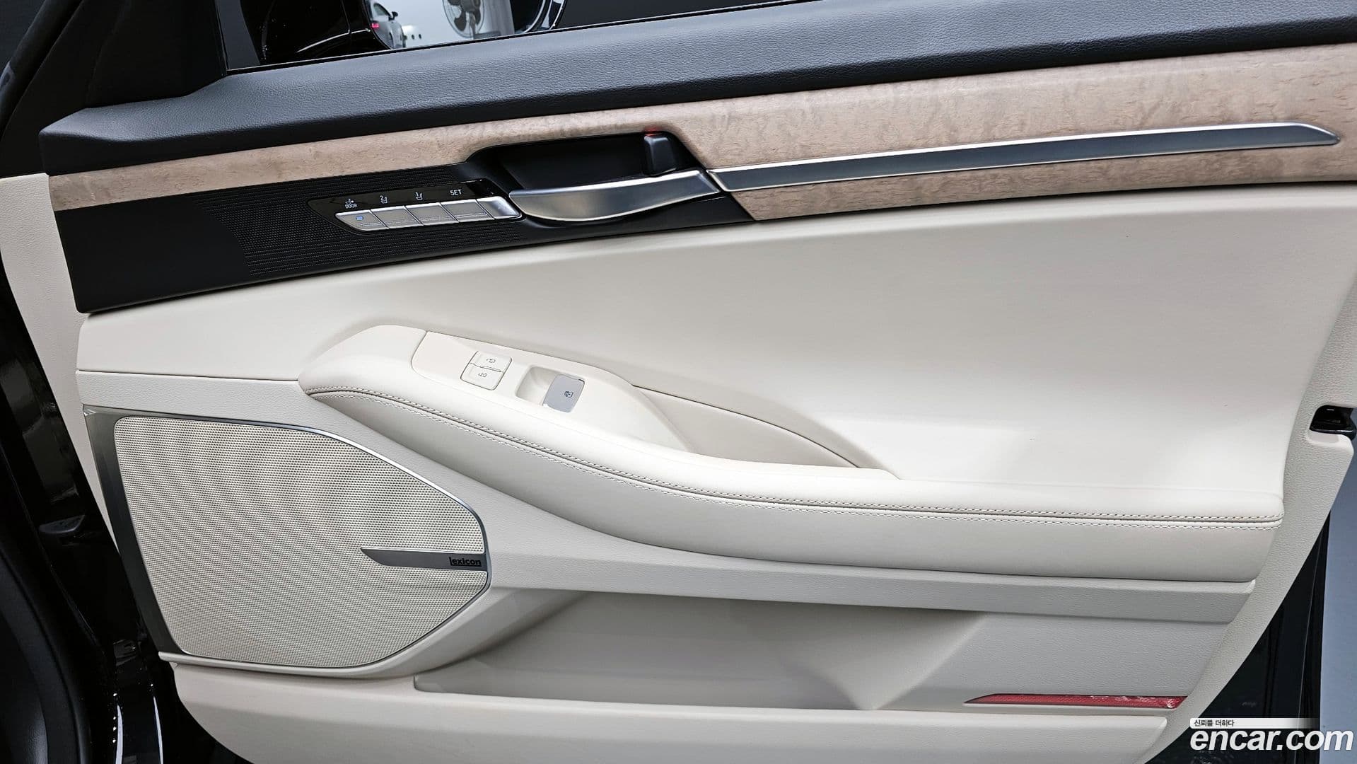 Main__Slider__Photo:G90 Genesis 2021.0-24