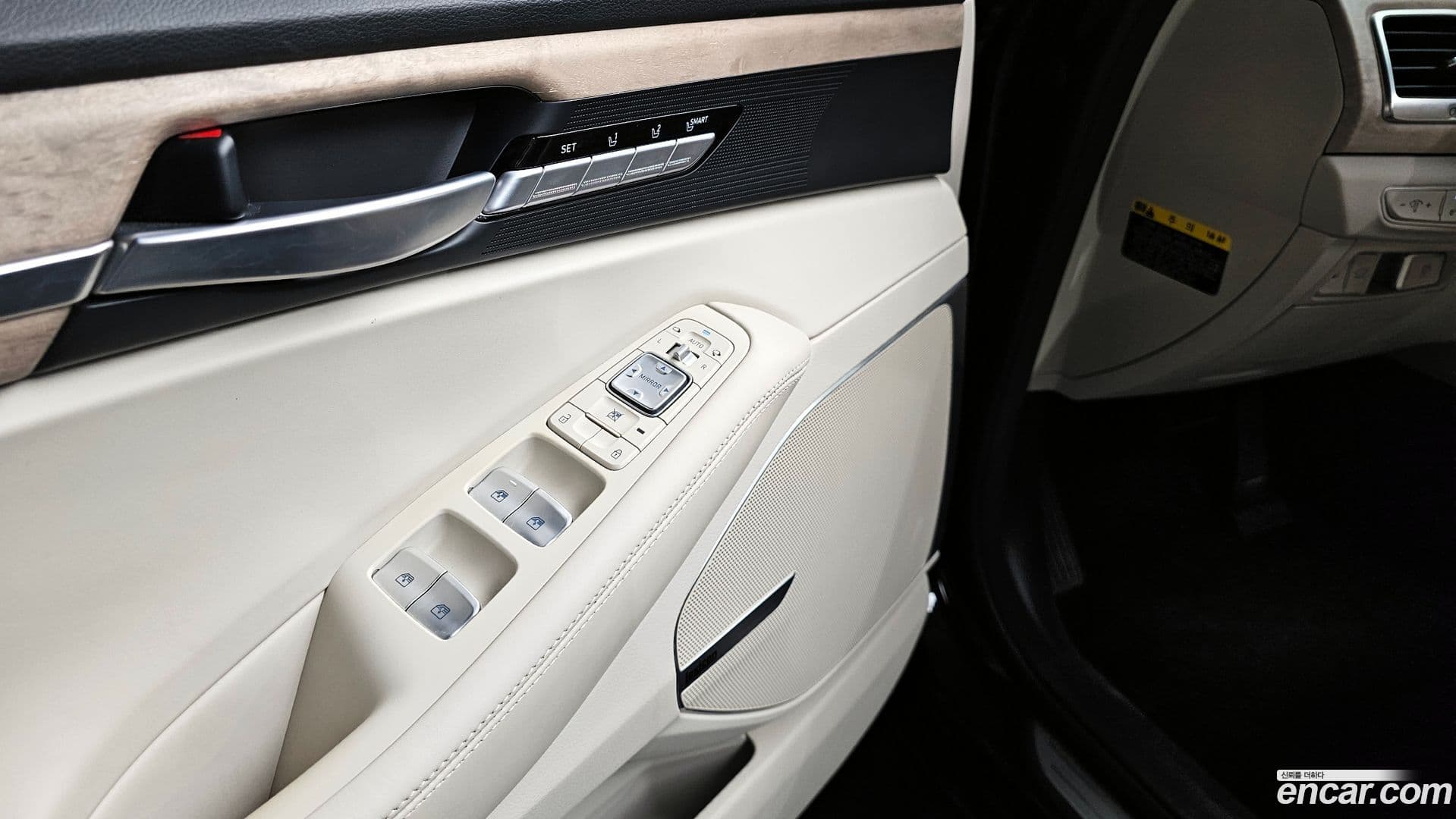 Main__Slider__Photo:G90 Genesis 2021.0-27