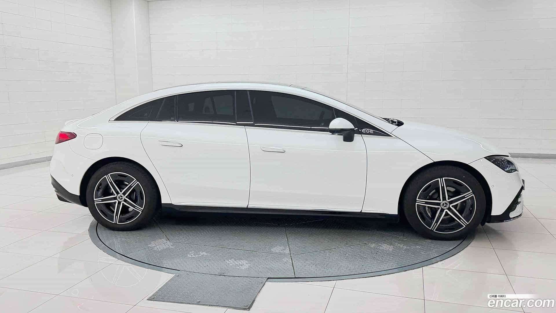 EQE Mercedes-Benz 2024.9-OUTER-006