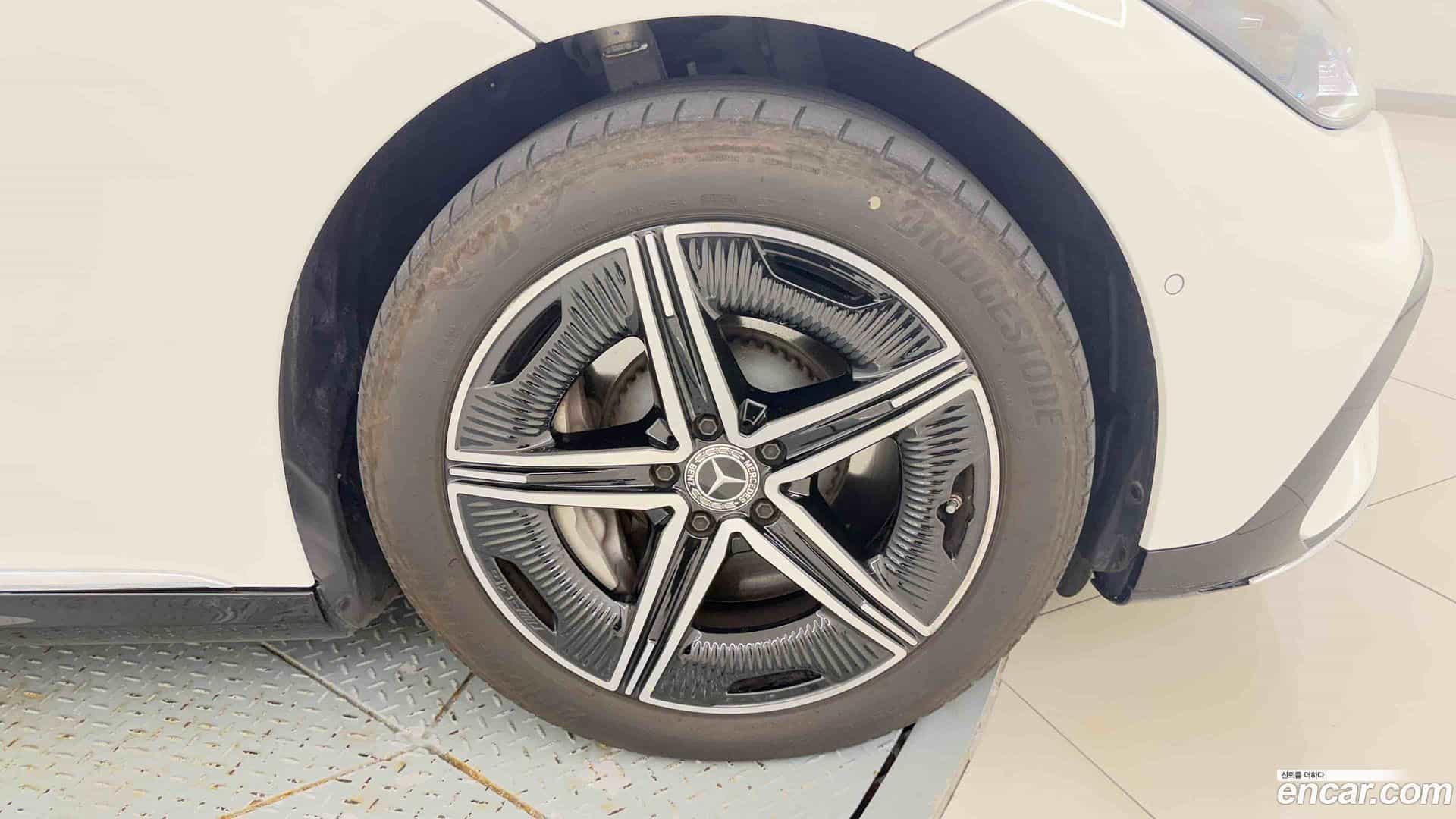 EQE Mercedes-Benz 2024.9-INNER-009