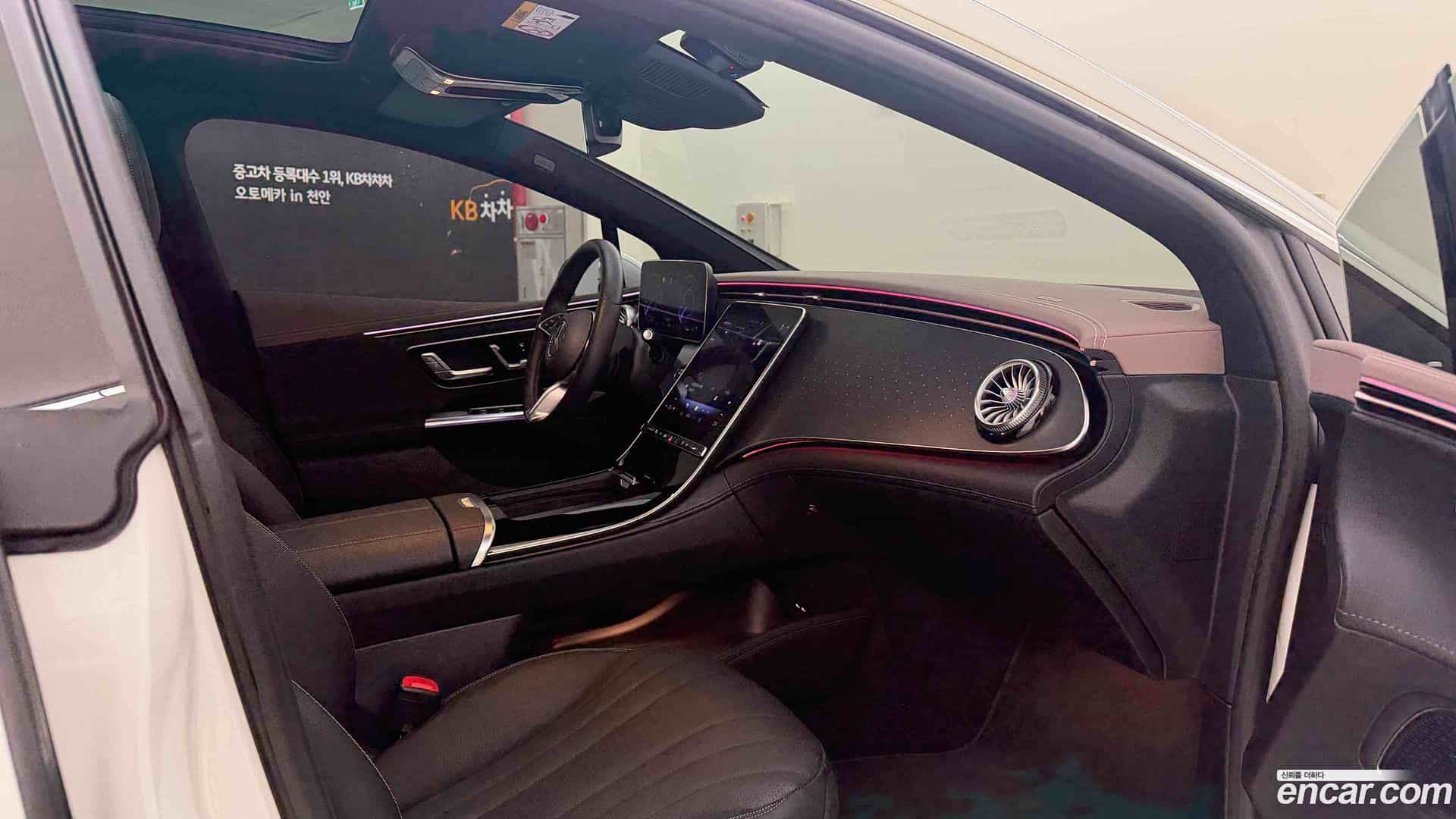 EQE Mercedes-Benz 2024.9-OPTION-021