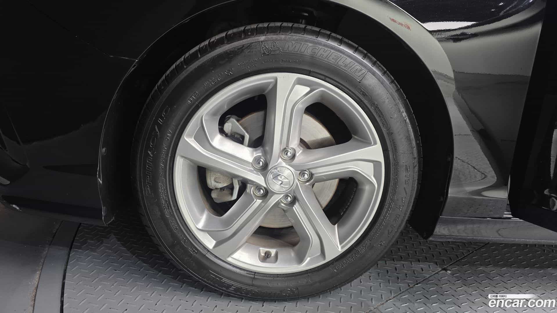 Sonata Hyundai 2018.6-OUTER-005