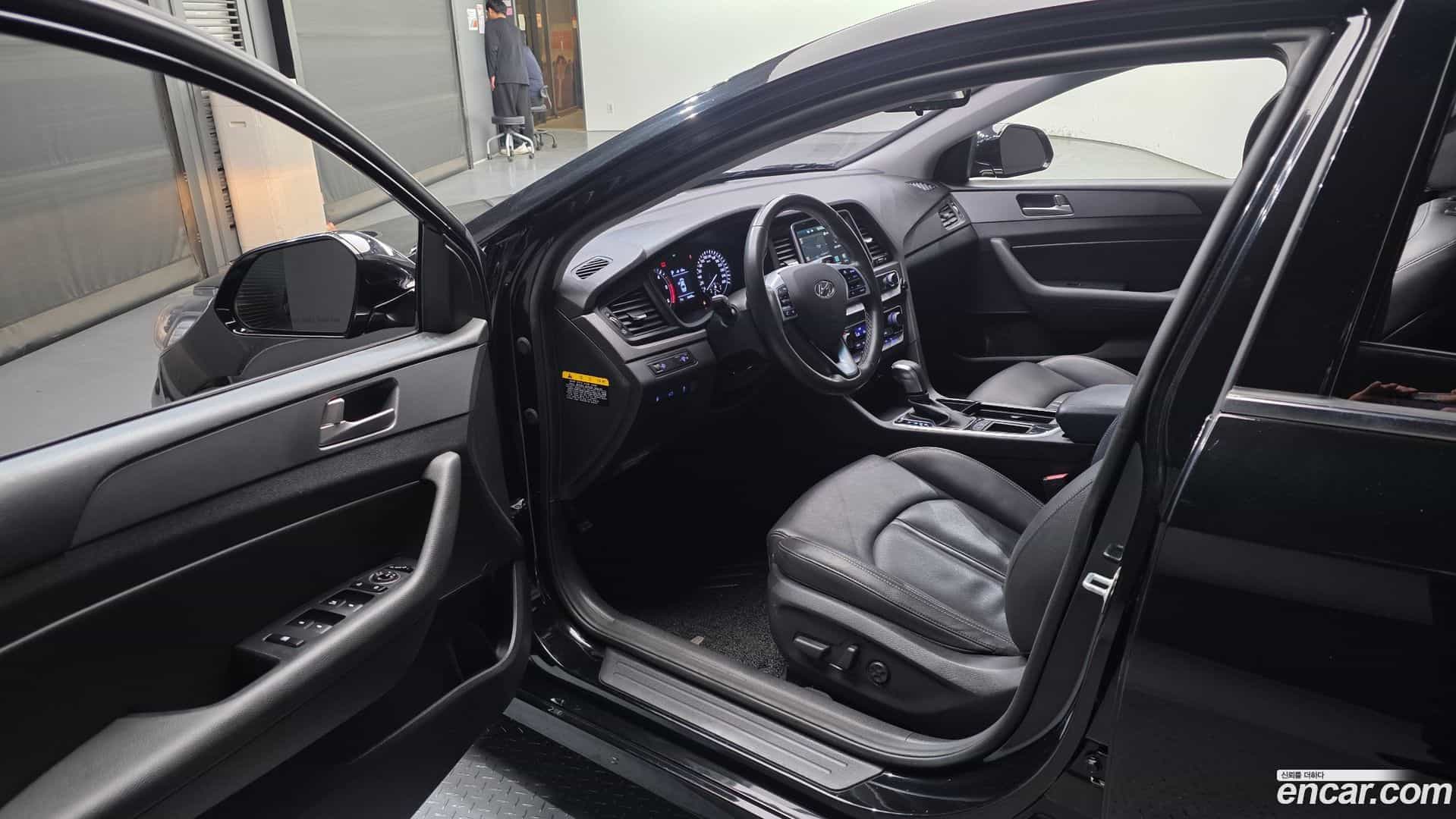 Sonata Hyundai 2018.6-INNER-010