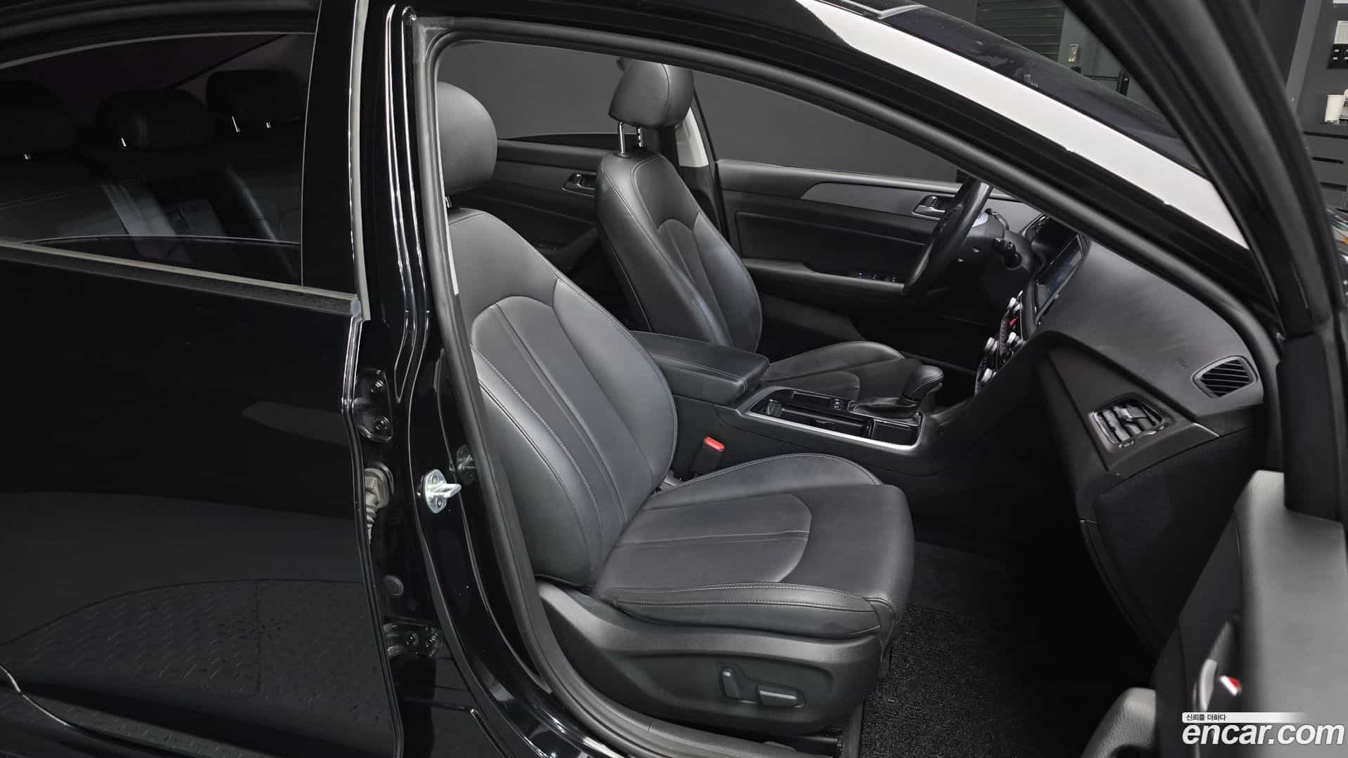 Sonata Hyundai 2018.6-OPTION-016