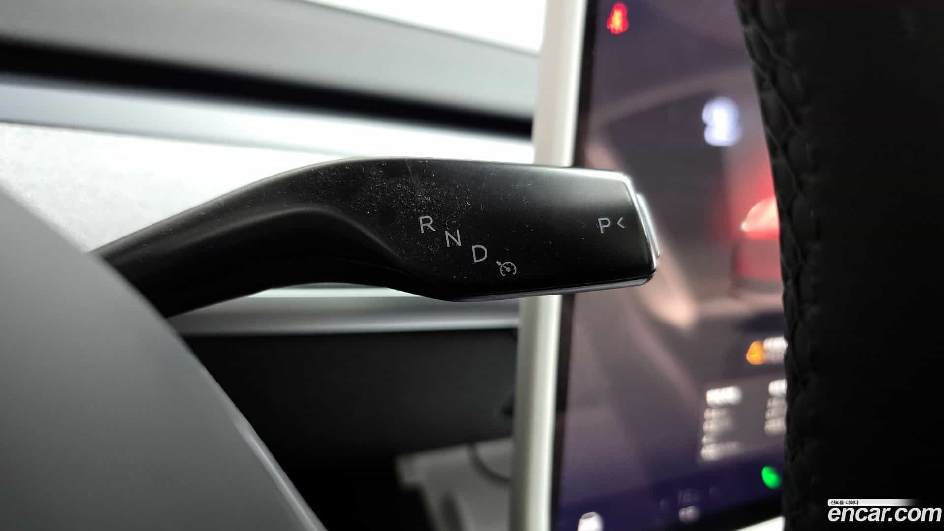 Model Y Tesla 2023.8-INNER-009