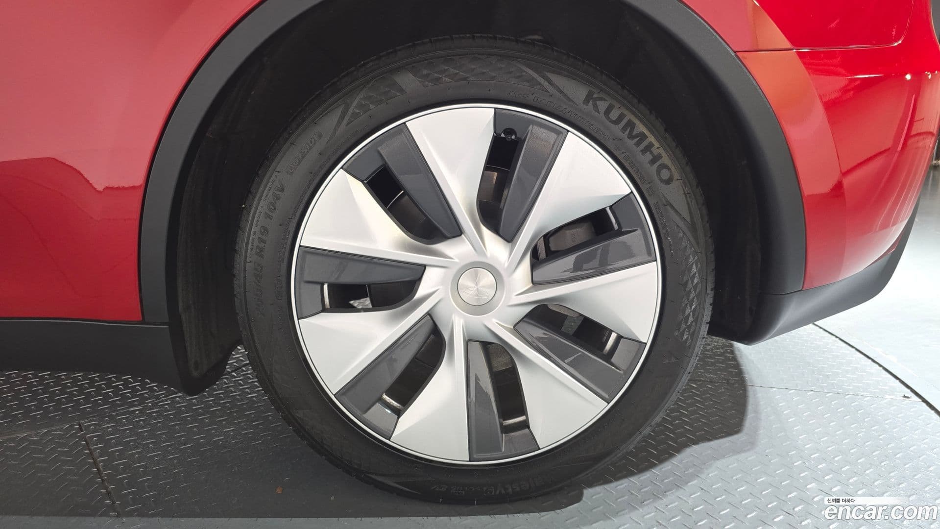 Main__Slider__Photo:Model Y Tesla 2023.8-20