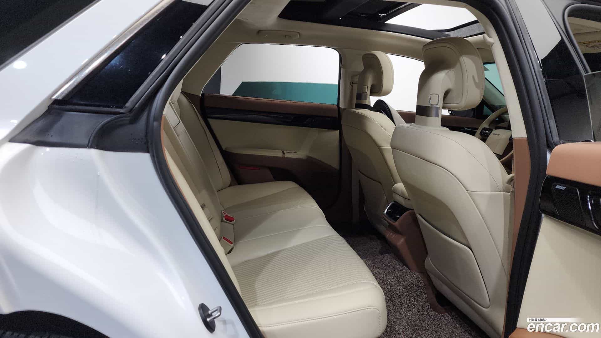 Grandeur Hyundai 2023.11-OPTION-015