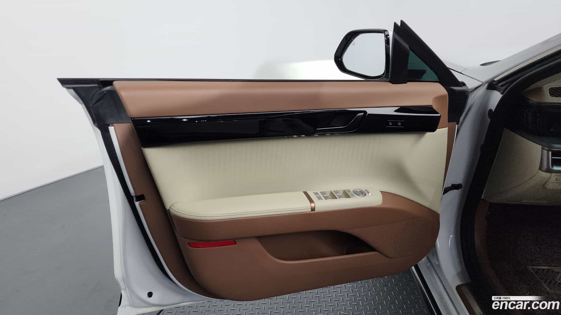 Grandeur Hyundai 2023.11-INNER-034