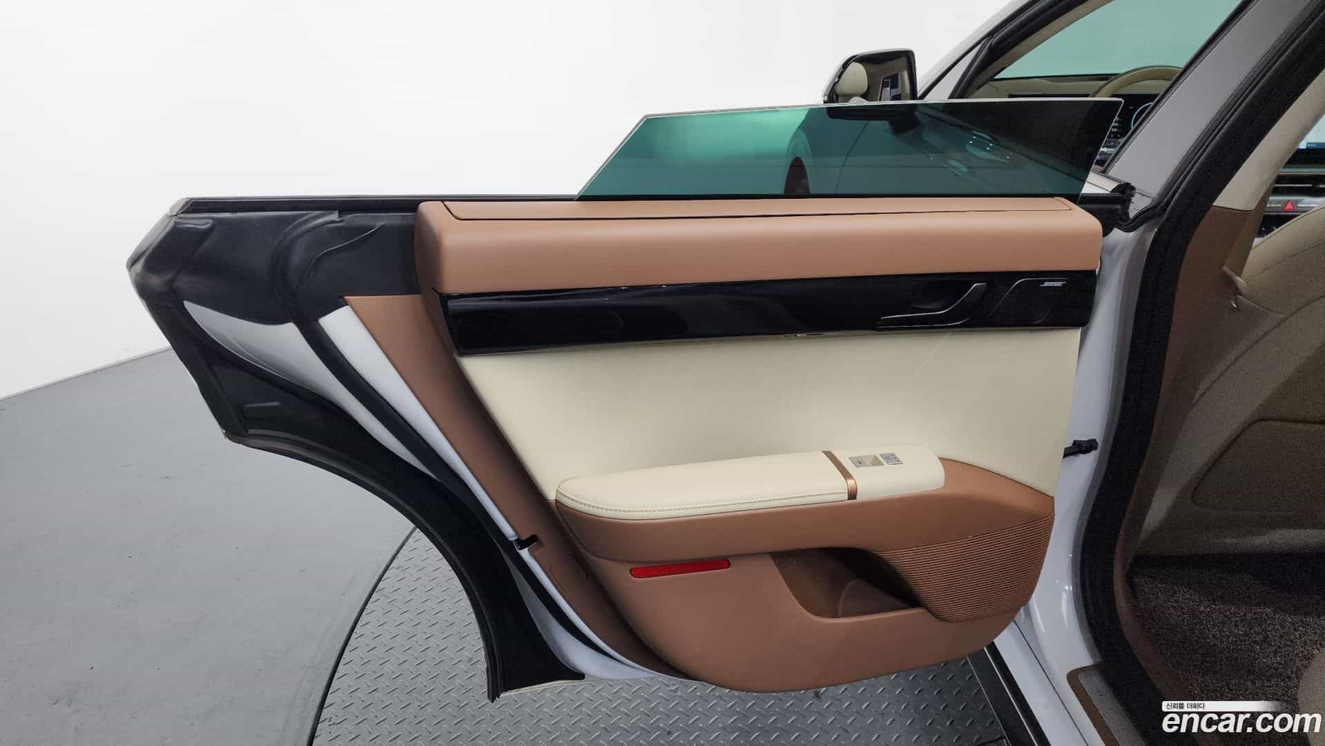 Grandeur Hyundai 2023.11-INNER-035