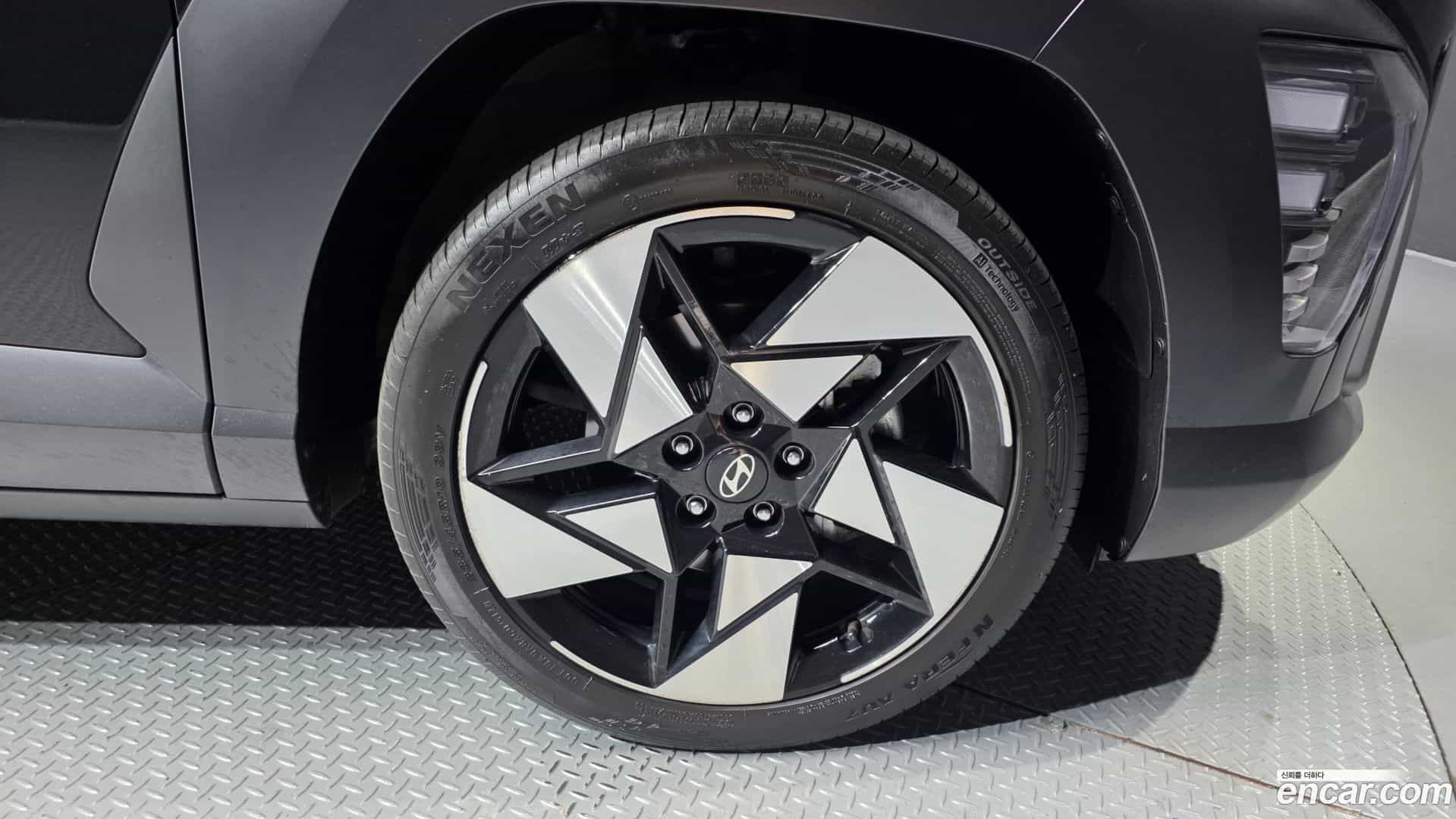Kona Hyundai 2023.1-OUTER-031