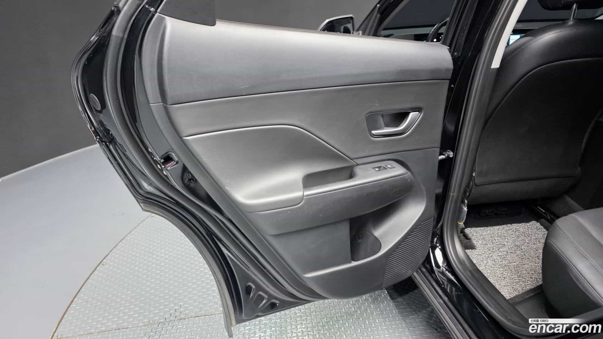 Kona Hyundai 2023.1-INNER-035
