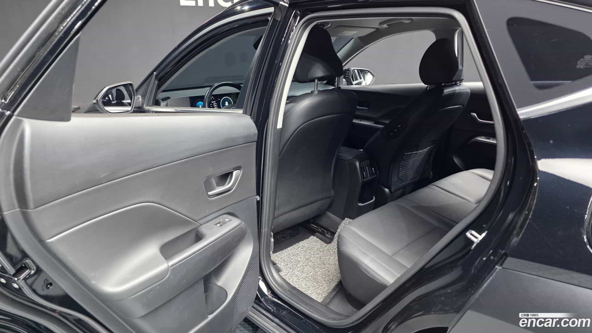 Kona Hyundai 2023.1-INNER-036