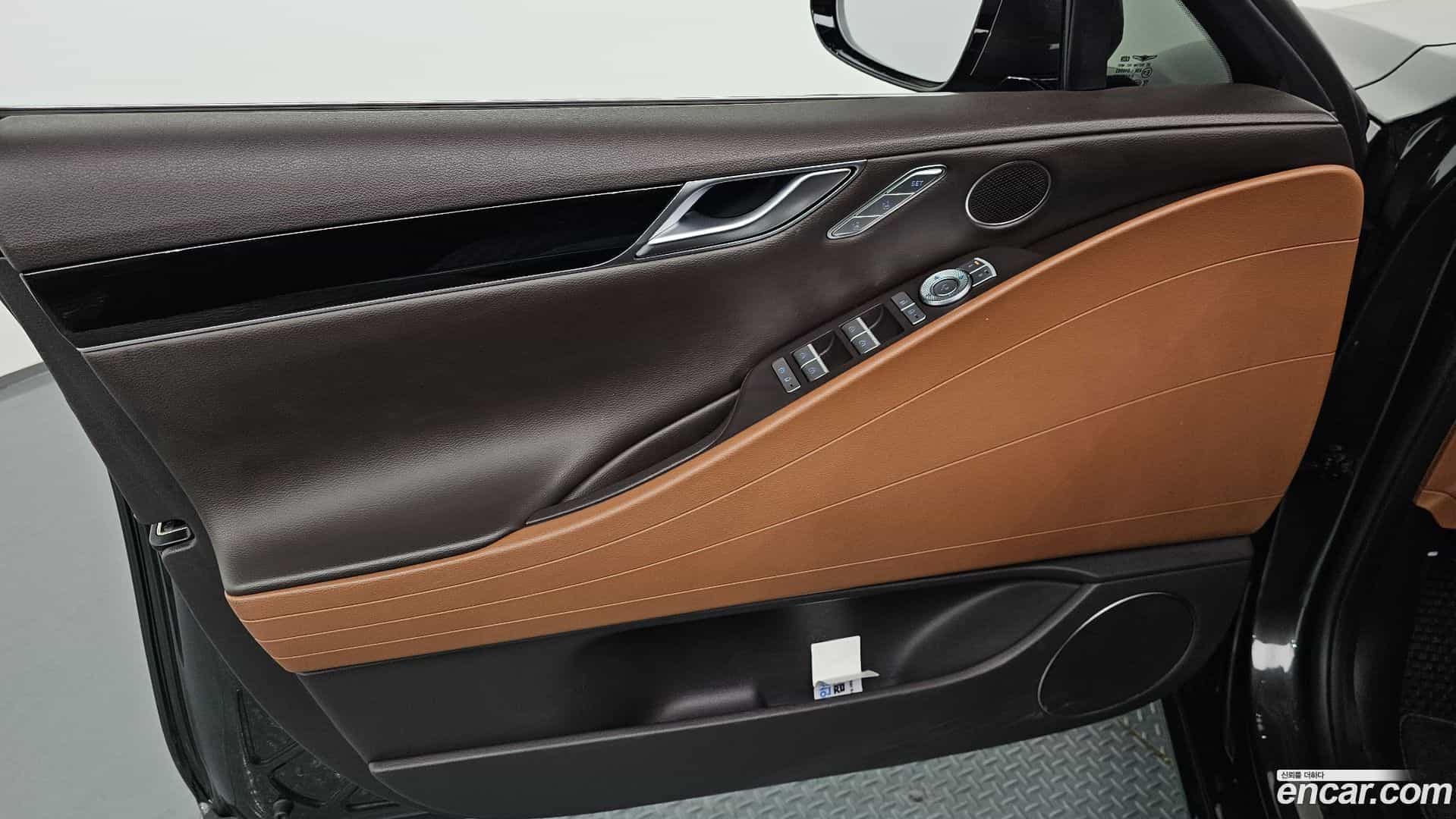 G80 Genesis 2022.11-INNER-034
