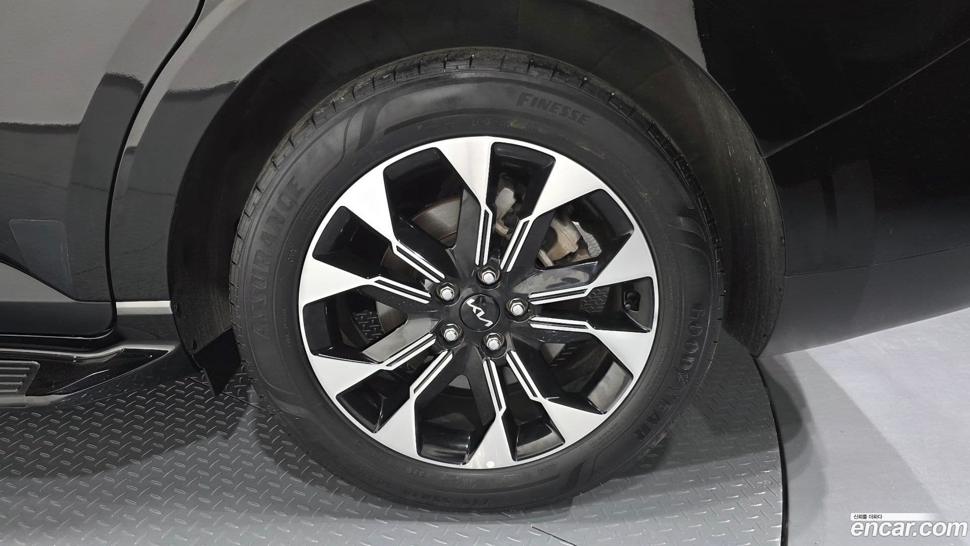Main__Slider__Photo:Canival Kia 2023.4-20