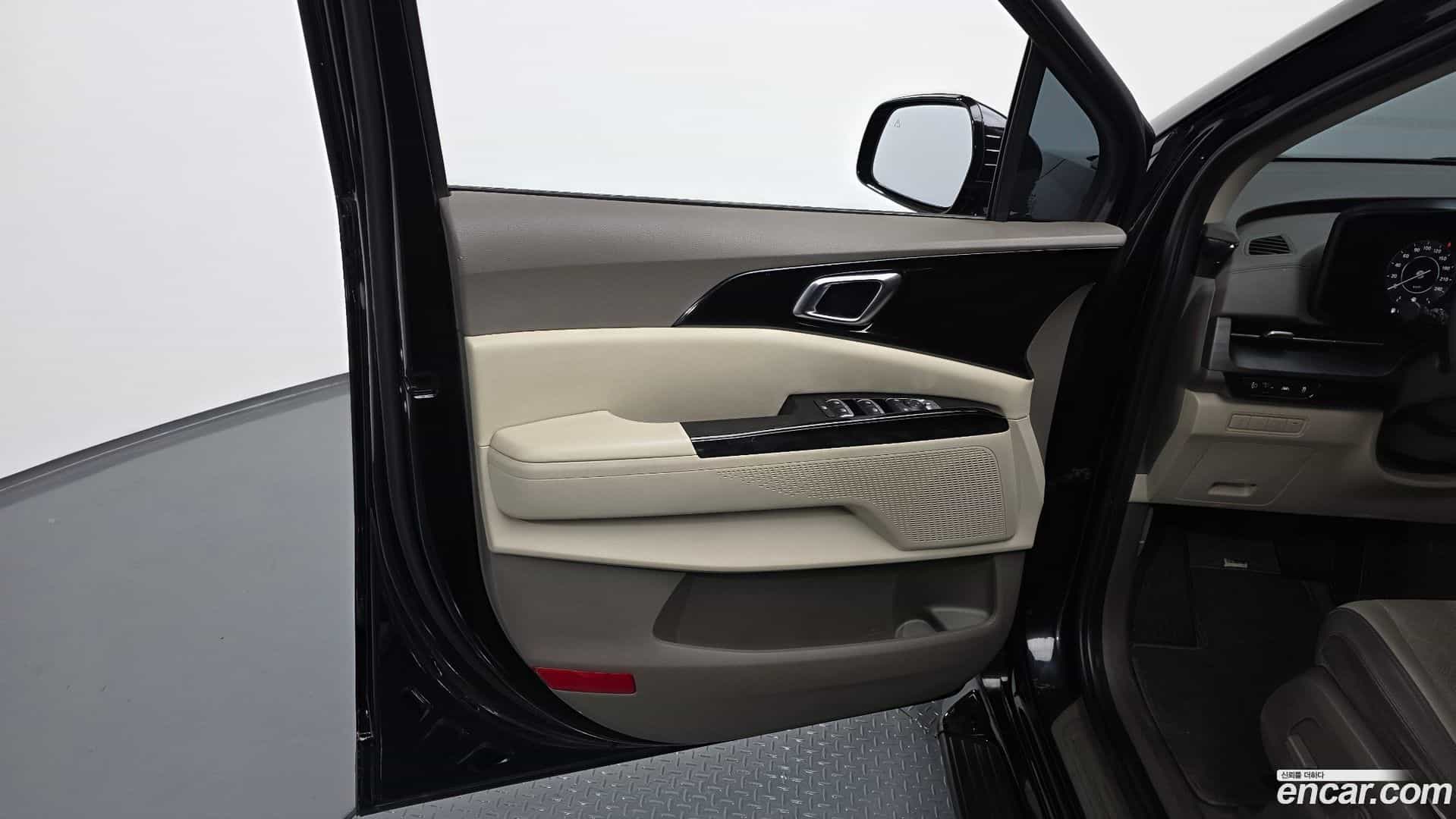 Canival Kia 2023.4-INNER-035
