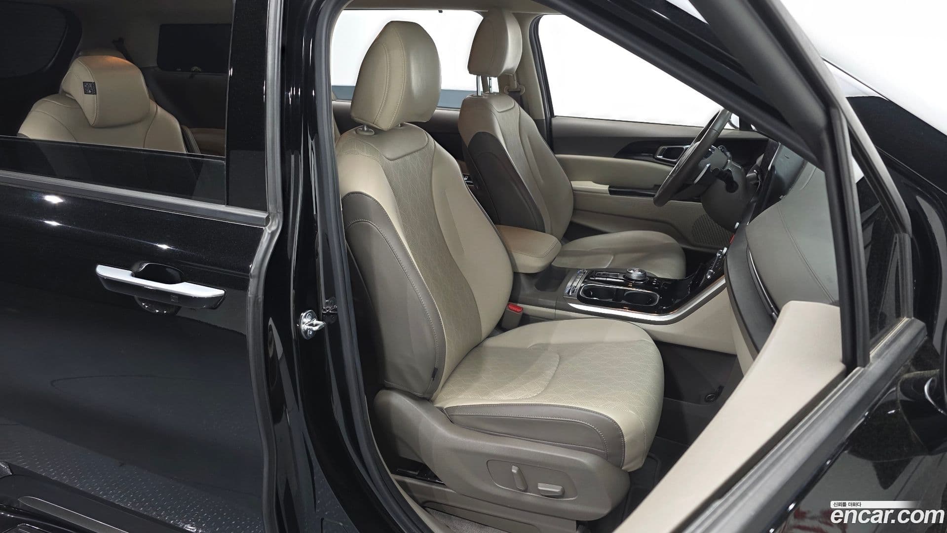 Main__Slider__Photo:Canival Kia 2023.4-25