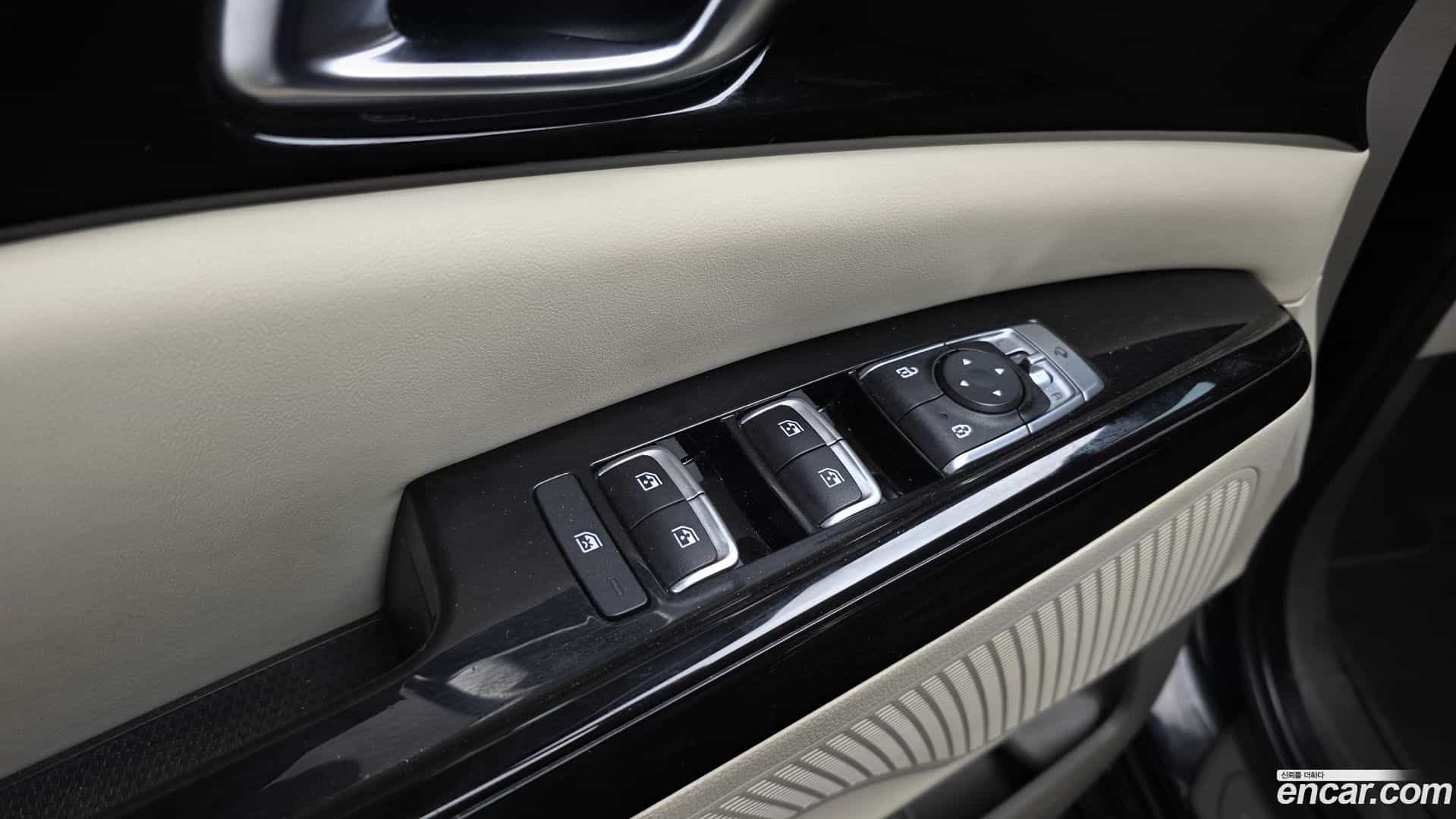 Canival Kia 2023.4-OPTION-041