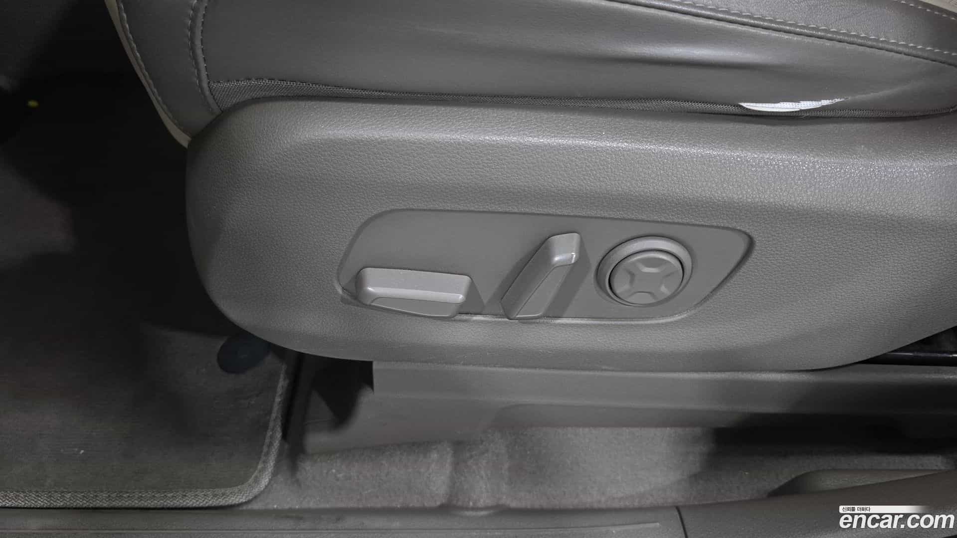 Canival Kia 2023.4-OPTION-043
