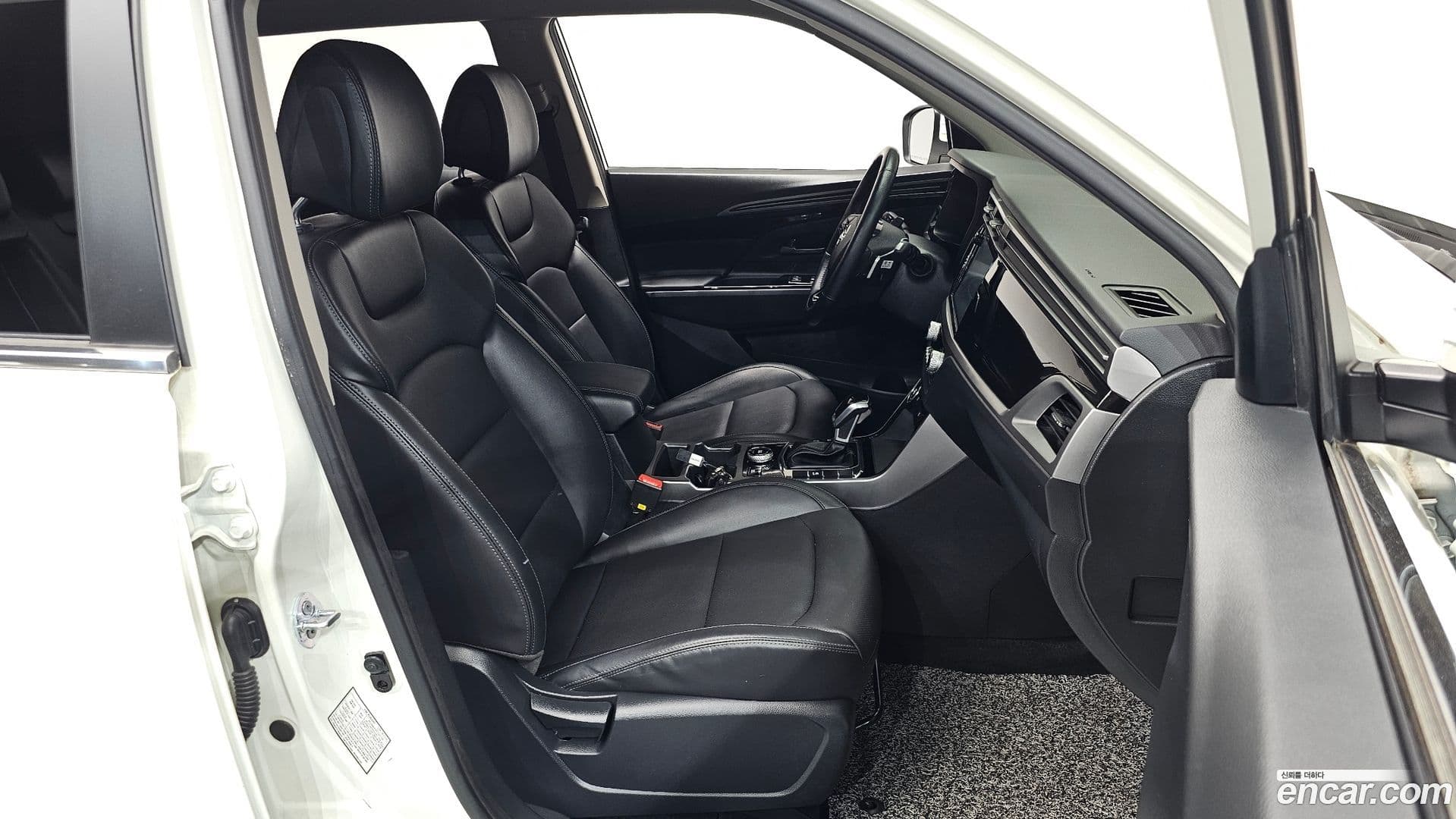 Main__Slider__Photo:KORANDO KG Mobility 2020.7-11