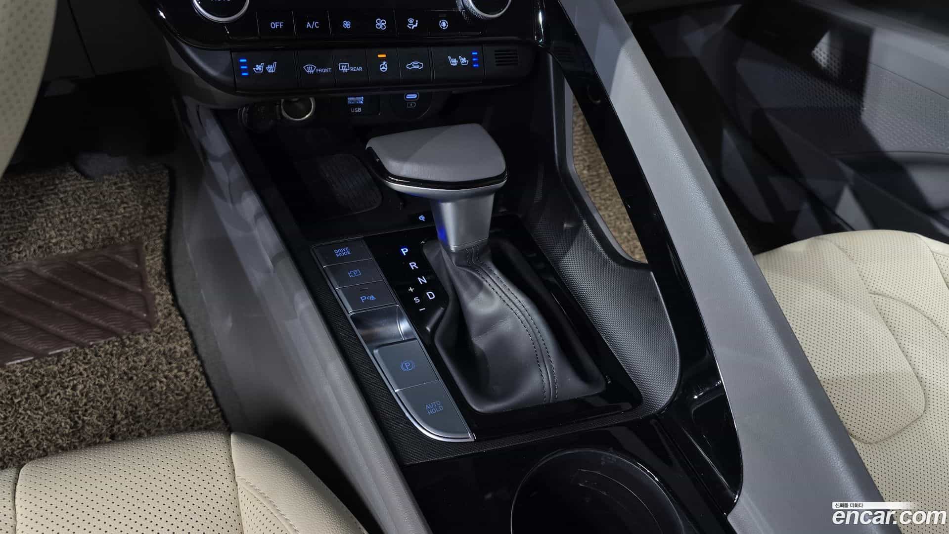 AVANTE Hyundai 2025.2-INNER-009