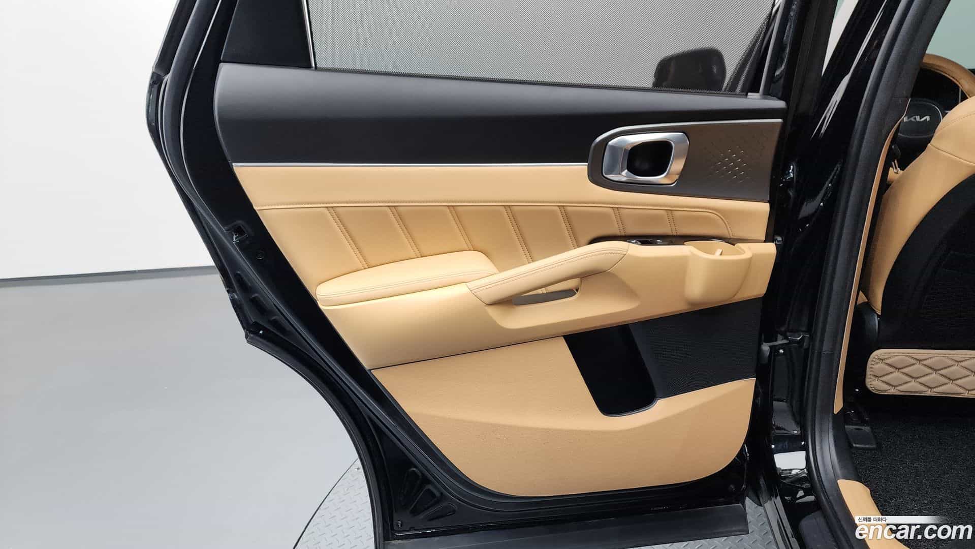 Sorento Kia 2023.4-INNER-035