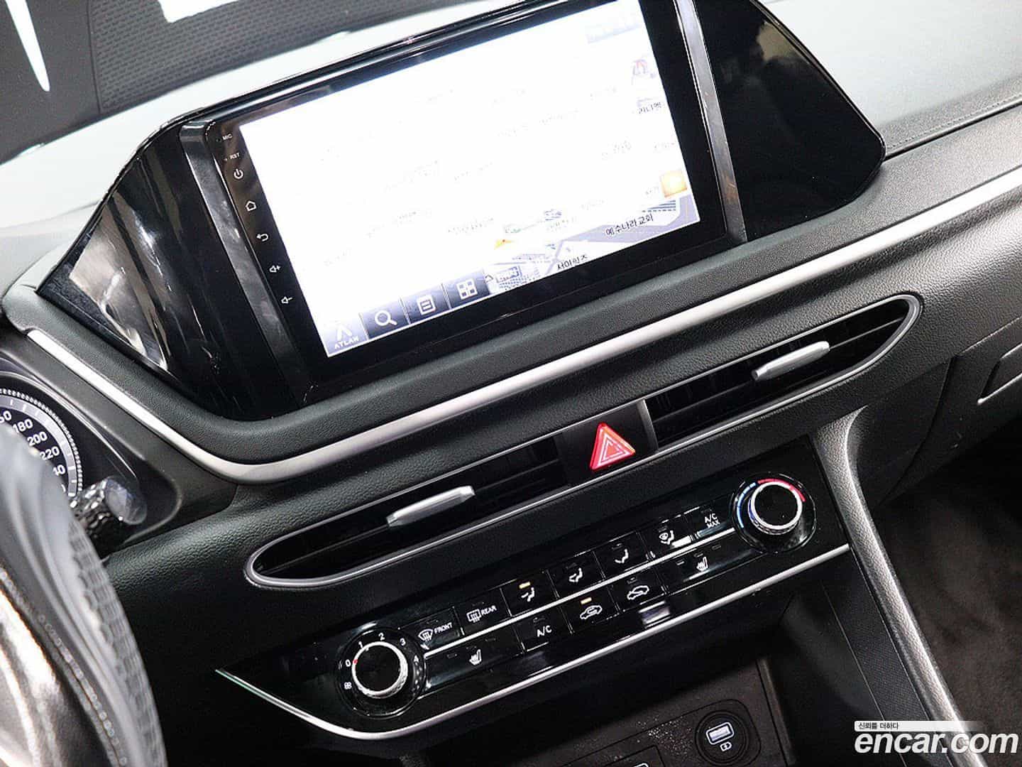 Sonata Hyundai 2019.5-INNER-008