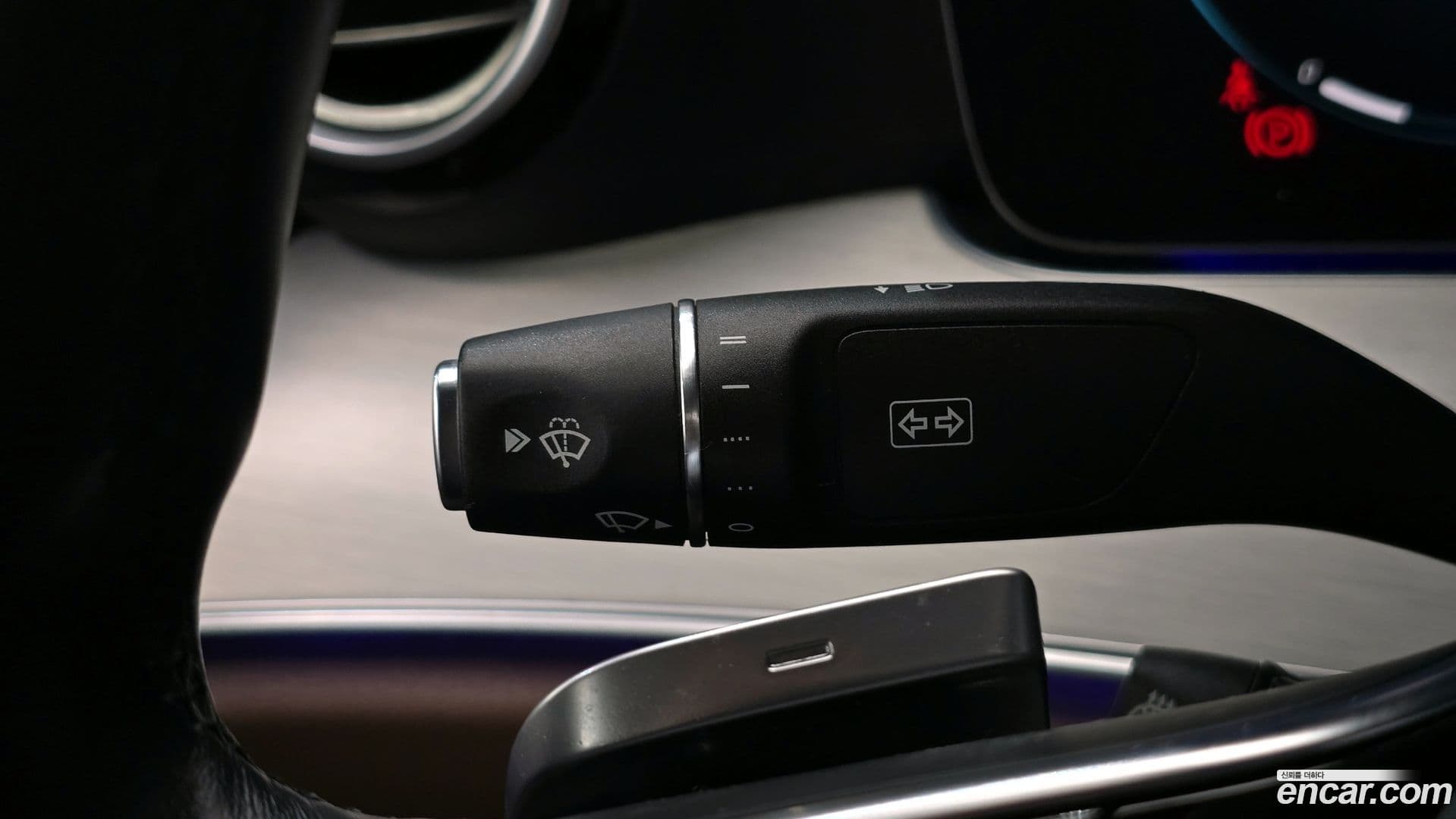 Main__Slider__Photo:E-Class Mercedes-Benz 2021.3-14
